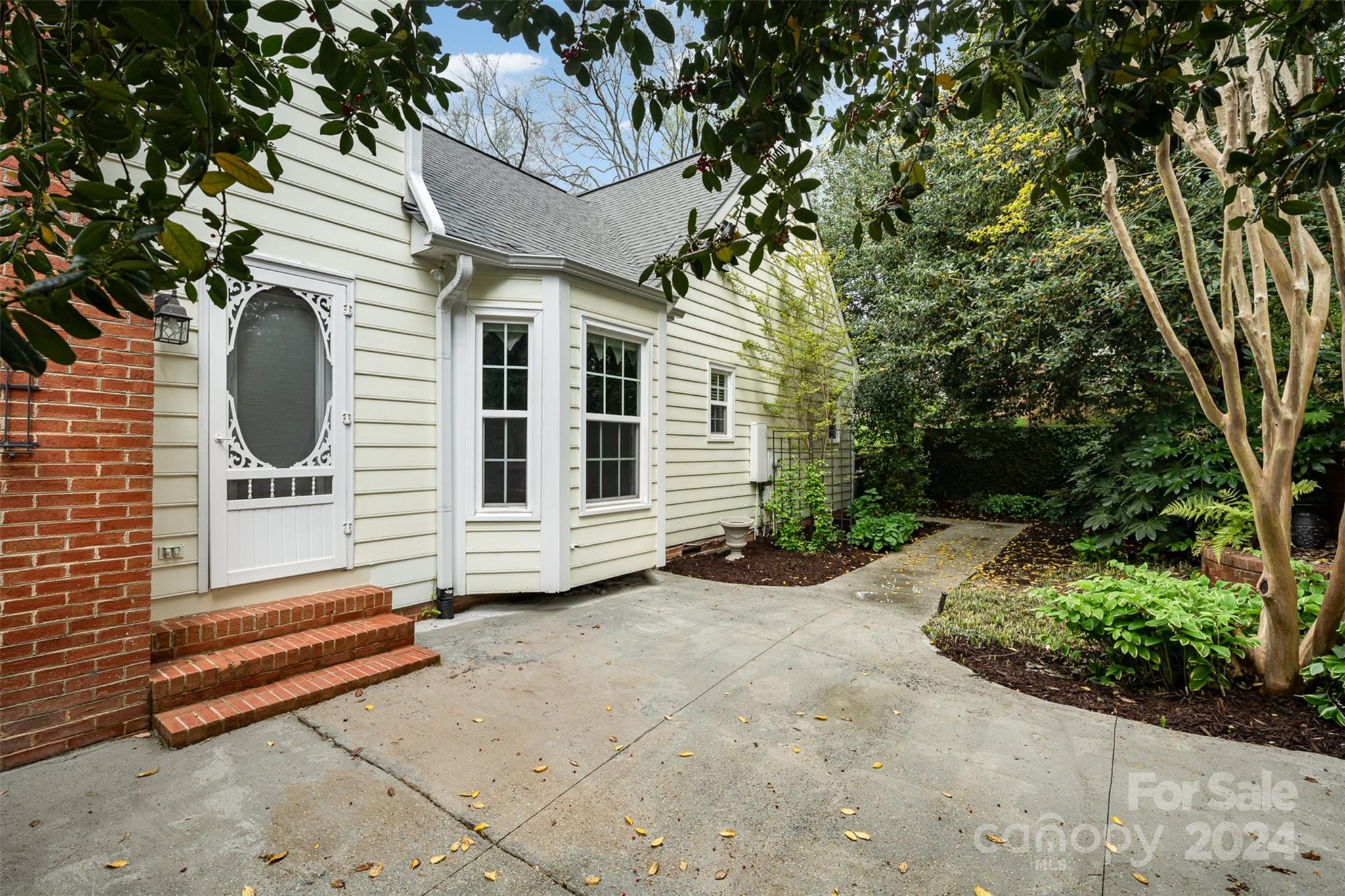 Charter Oaks - Residential