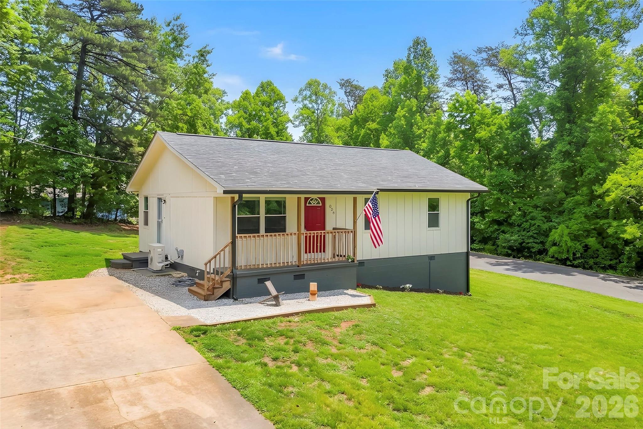 825 S Creek Road