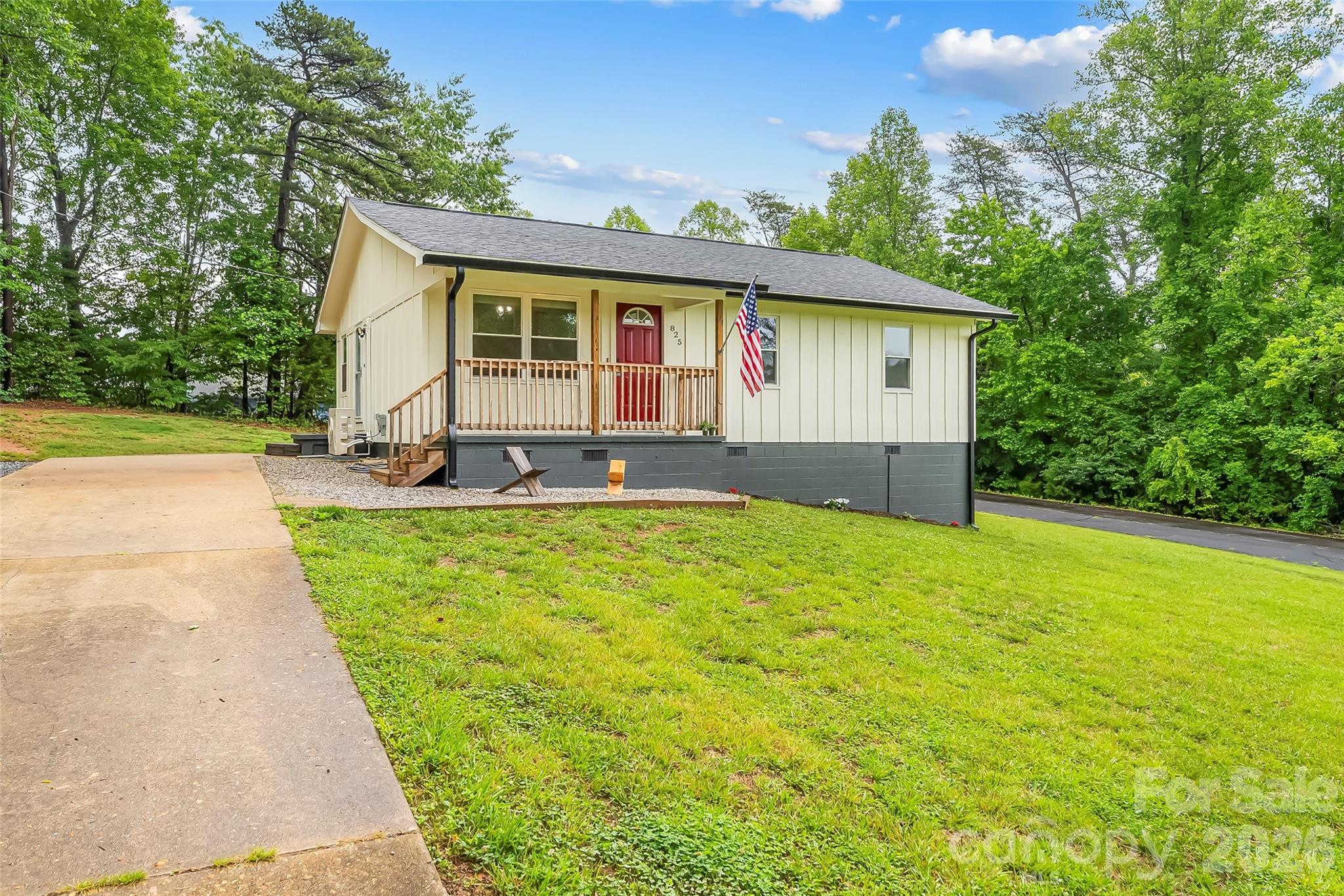 825 S Creek Road