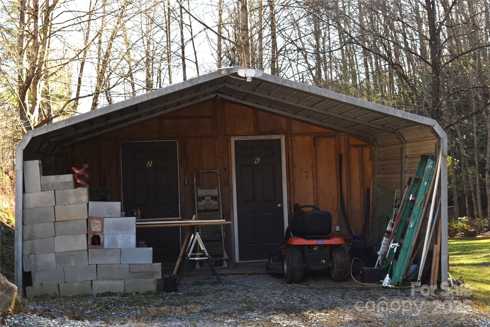 1521 Cove Creek Road