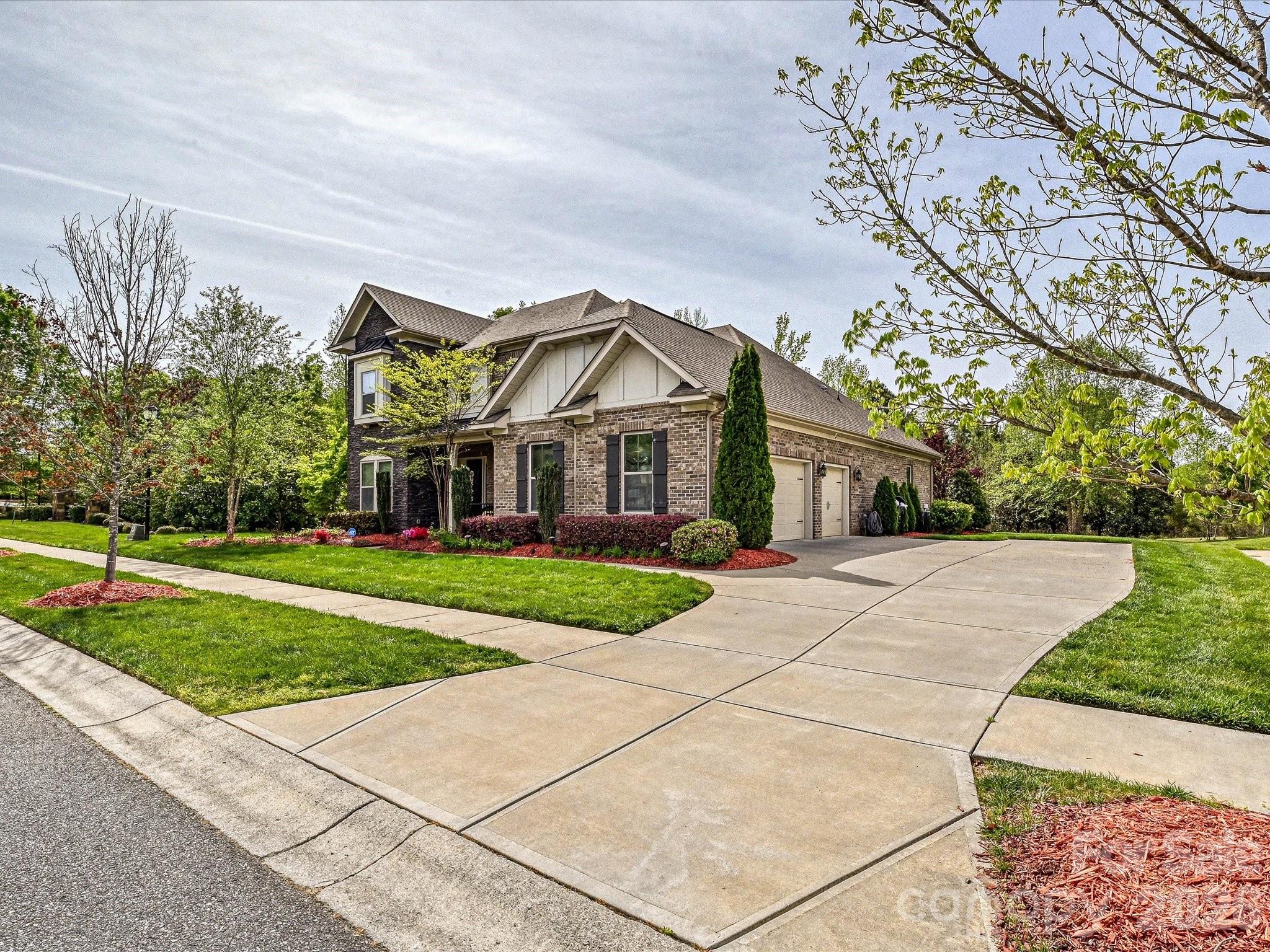 The Falls at Weddington - Residential