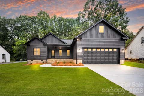 Photo of 3301 Eva Drive NW, Concord, NC 28027 (MLS # 4392570)