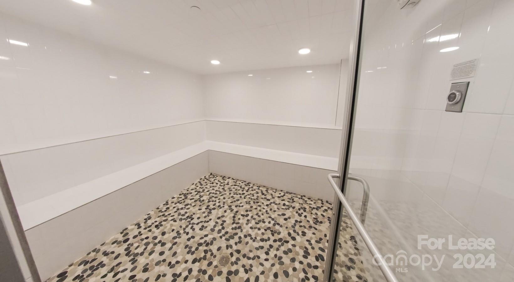Charlotte, North Carolina 28202, United States, 3 Bedrooms Bedrooms, ,2 BathroomsBathrooms,Residential,Active,62983