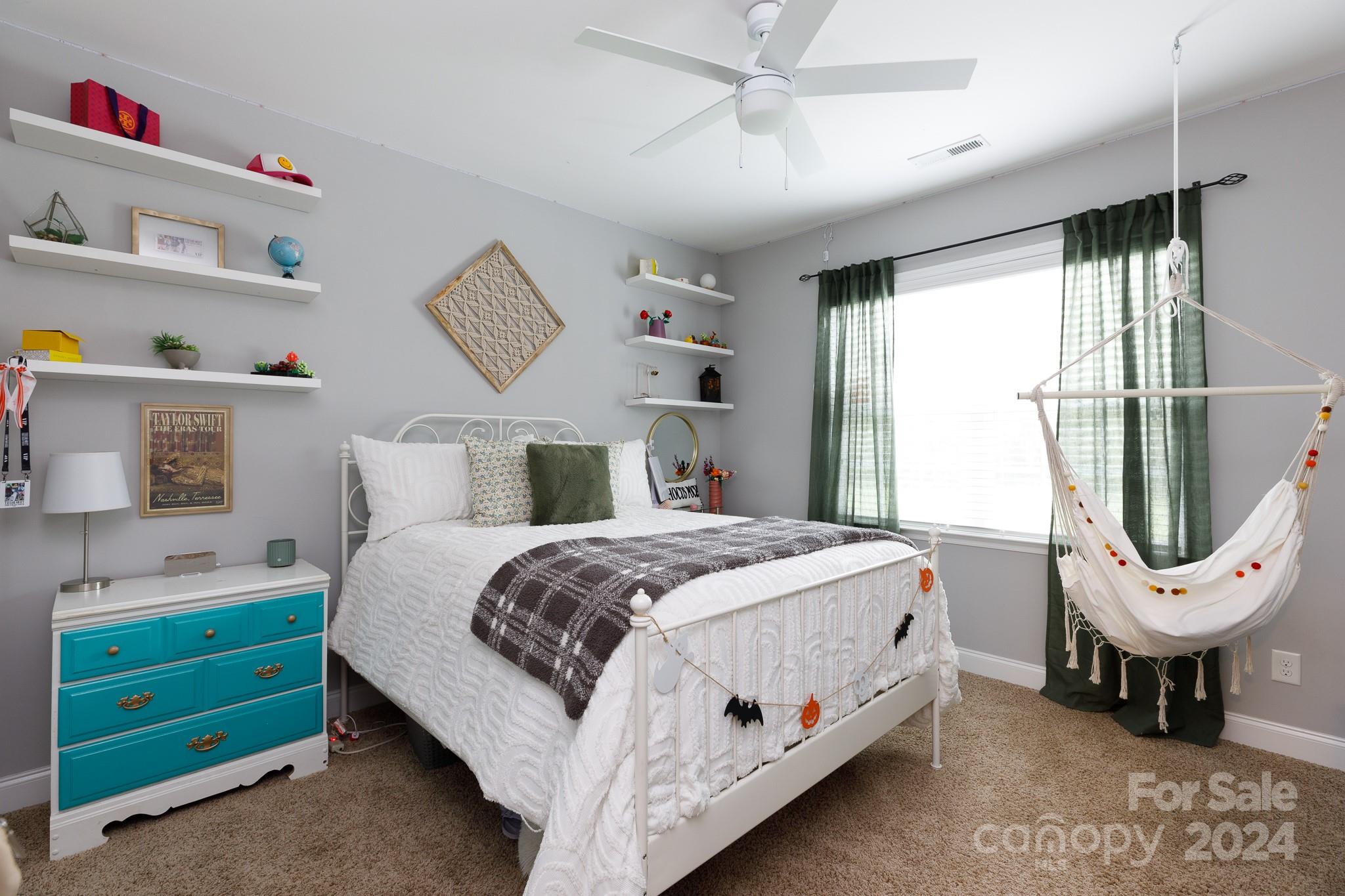 The Gates At Eastview - Residential