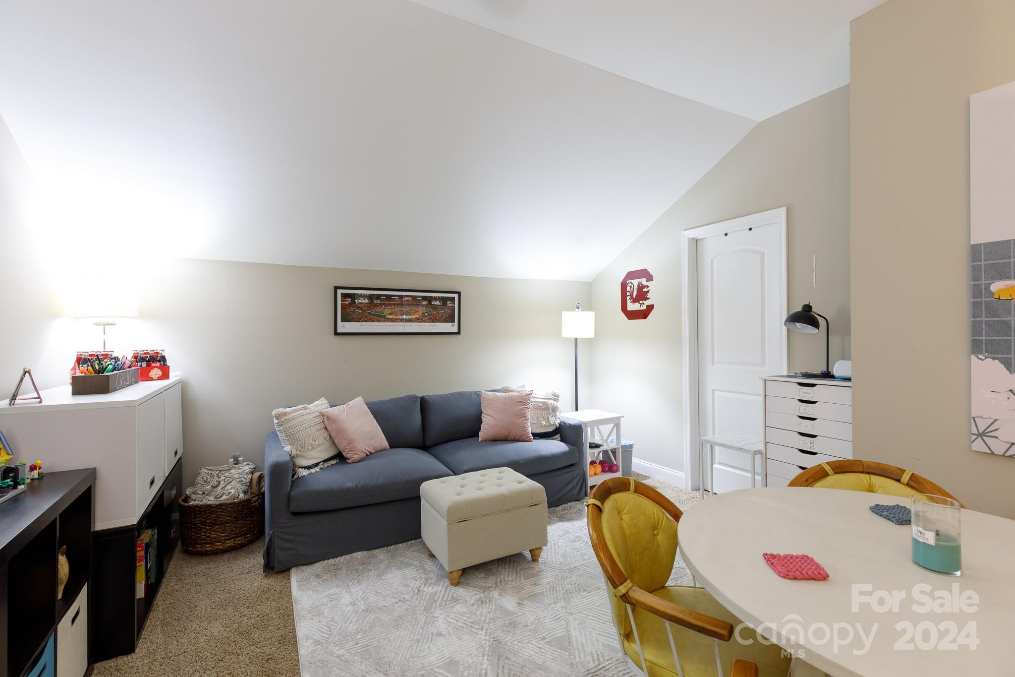 The Gates At Eastview - Residential