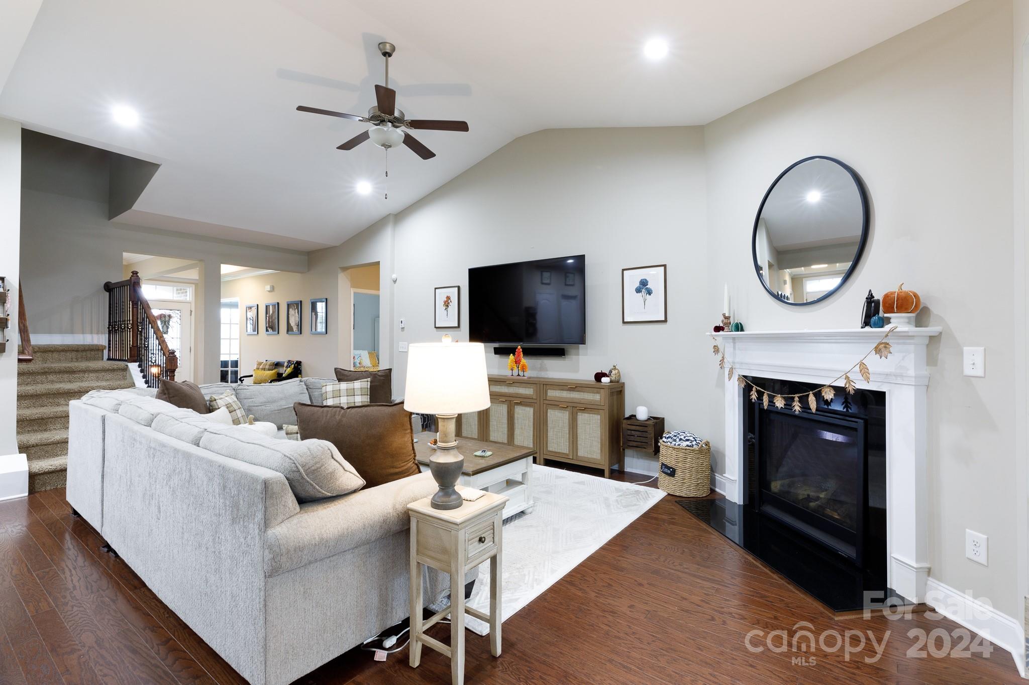 The Gates At Eastview - Residential