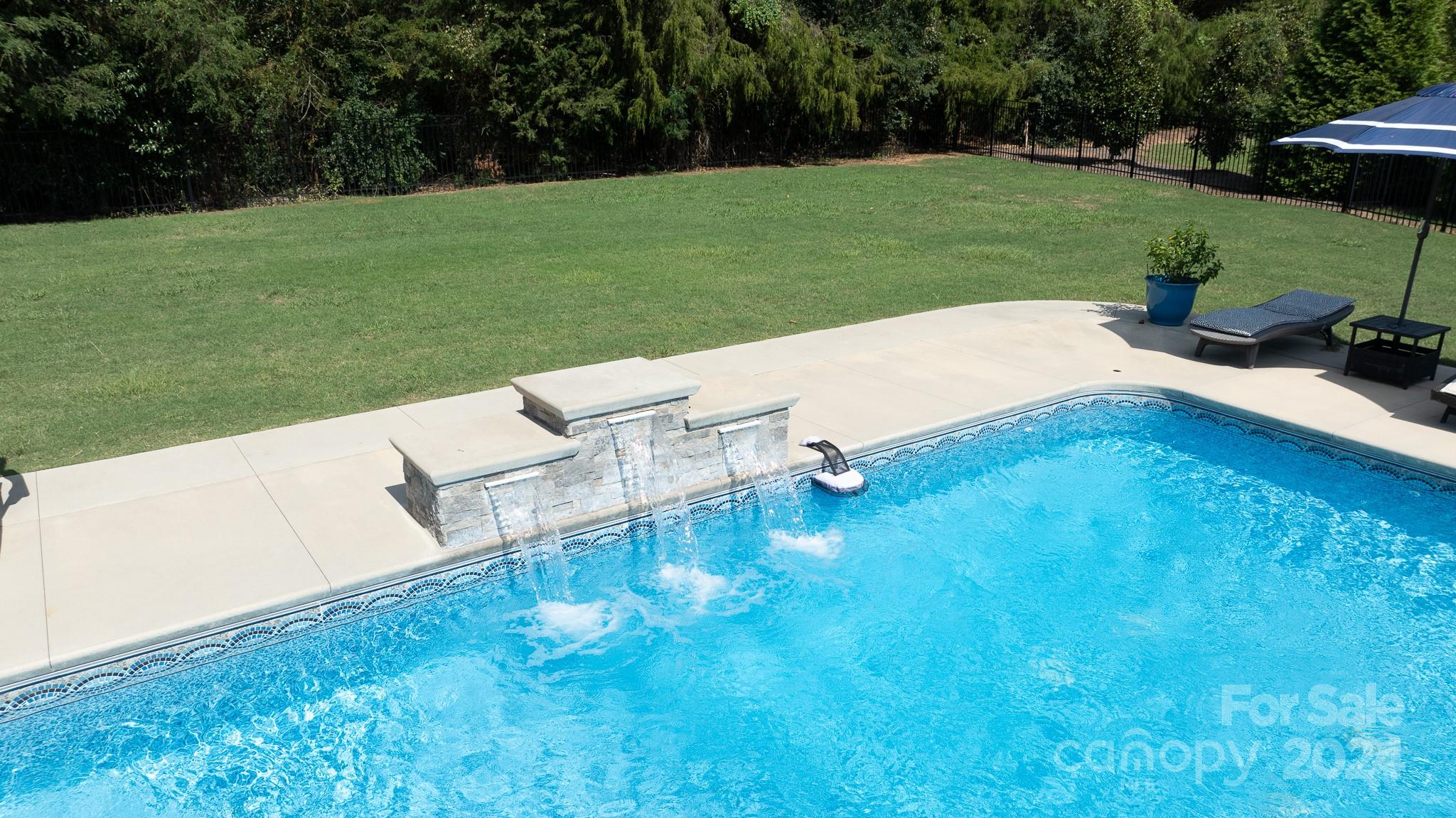 The Gates At Eastview - Residential