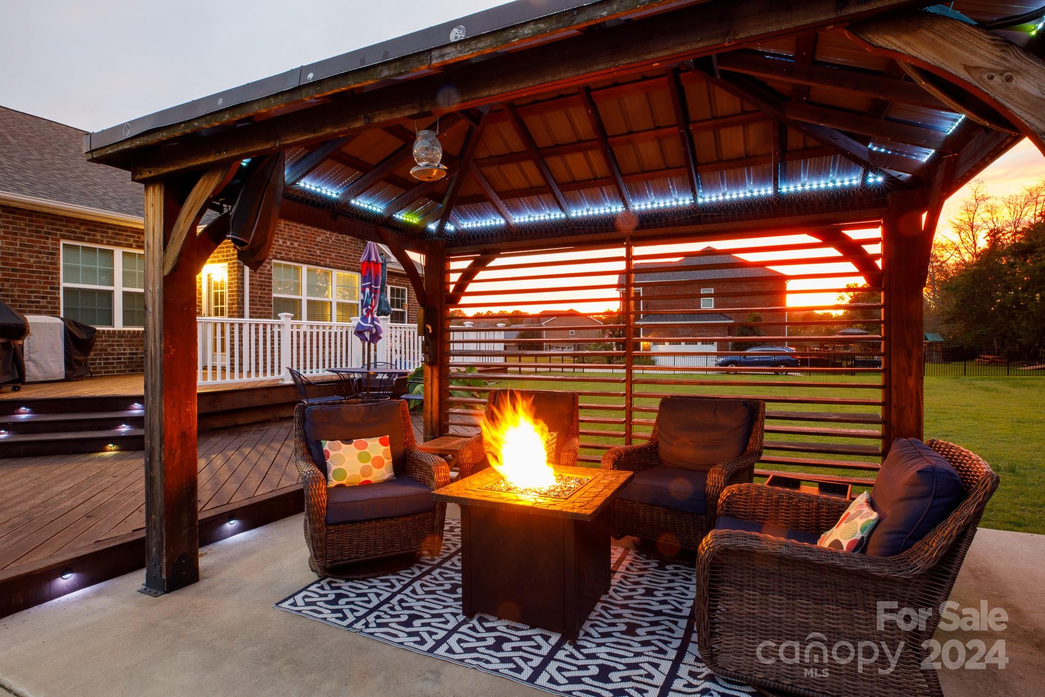 The Gates At Eastview - Residential