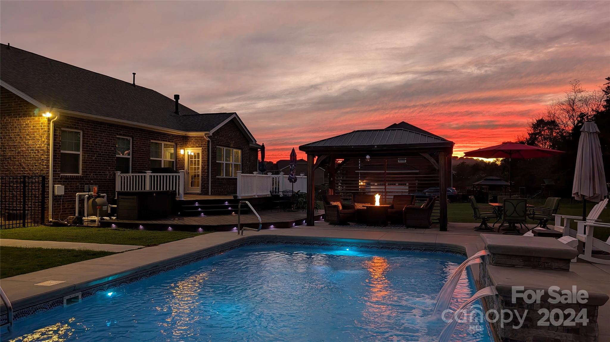 The Gates At Eastview - Residential