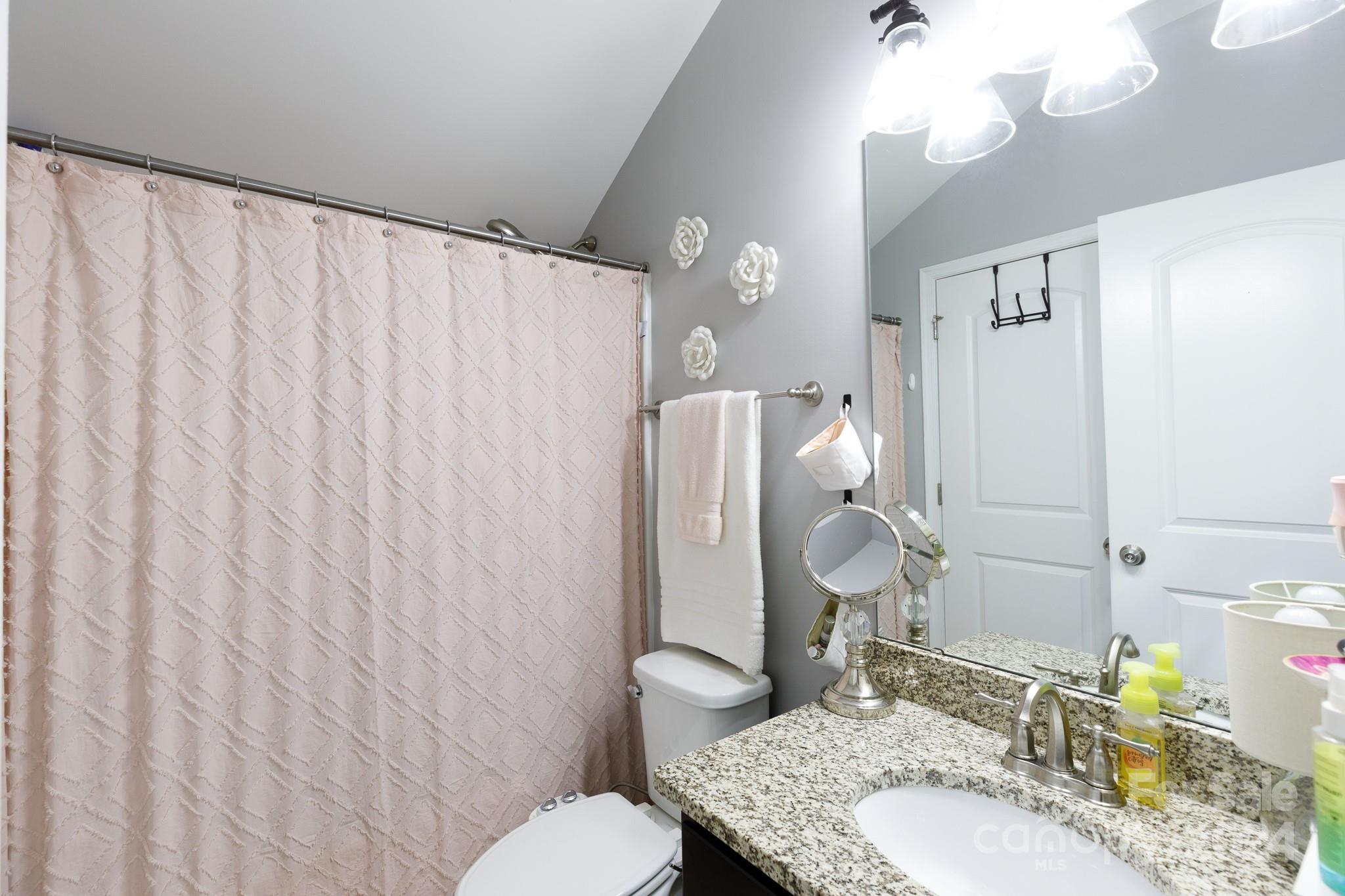 The Gates At Eastview - Residential