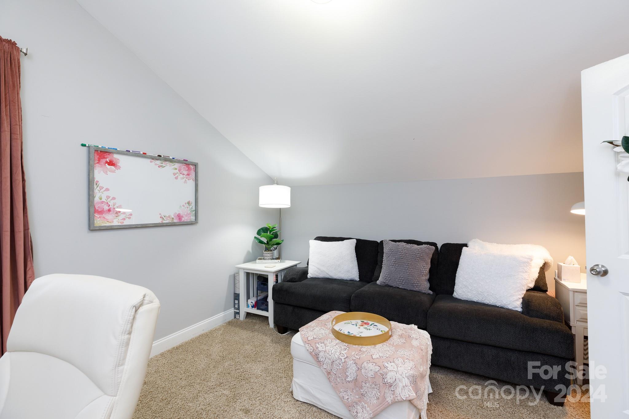 The Gates At Eastview - Residential