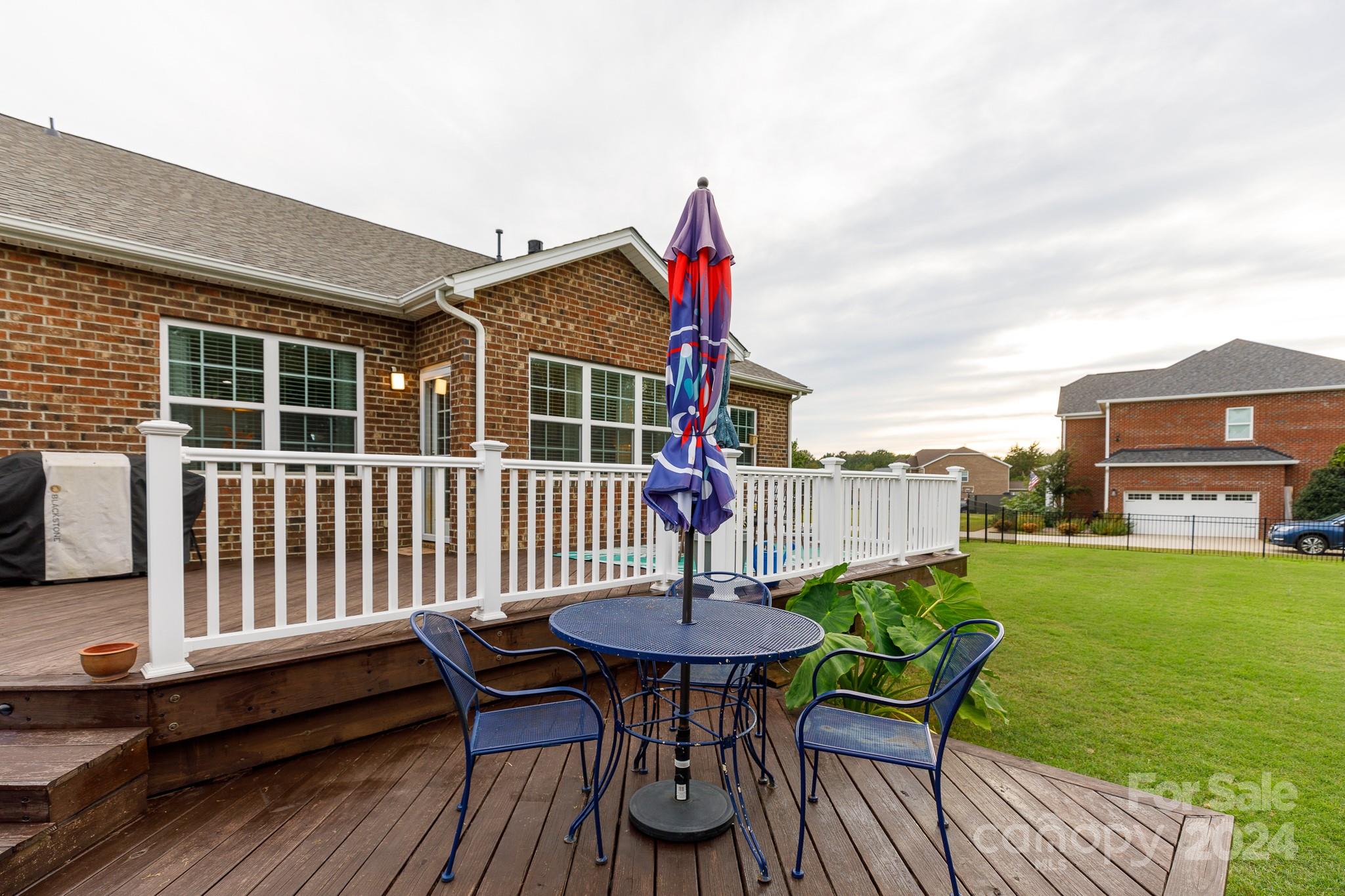 The Gates At Eastview - Residential