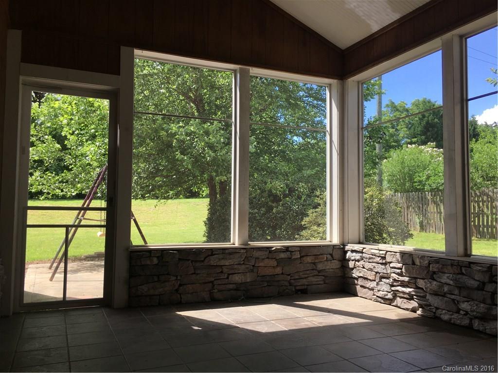 Riverfront - Residential Lease