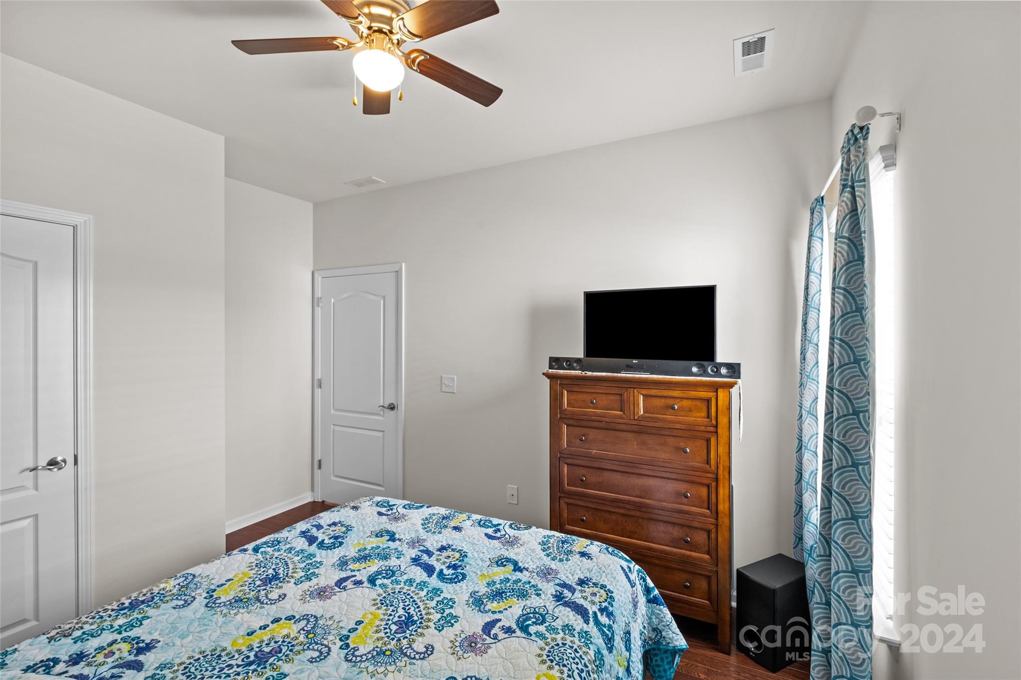 Summerhouse at Paddlers Cove - Residential