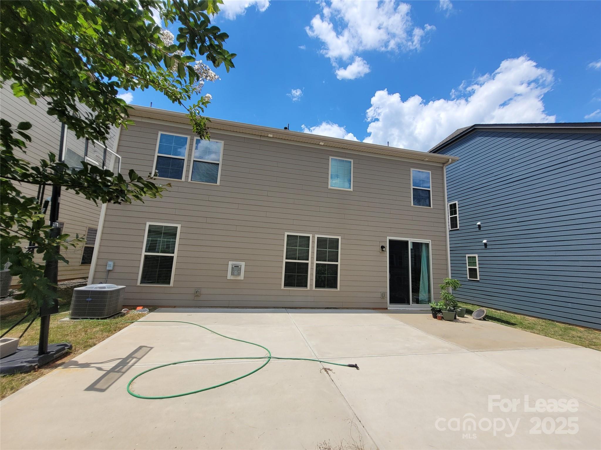 Oakland Pointe - Residential Lease