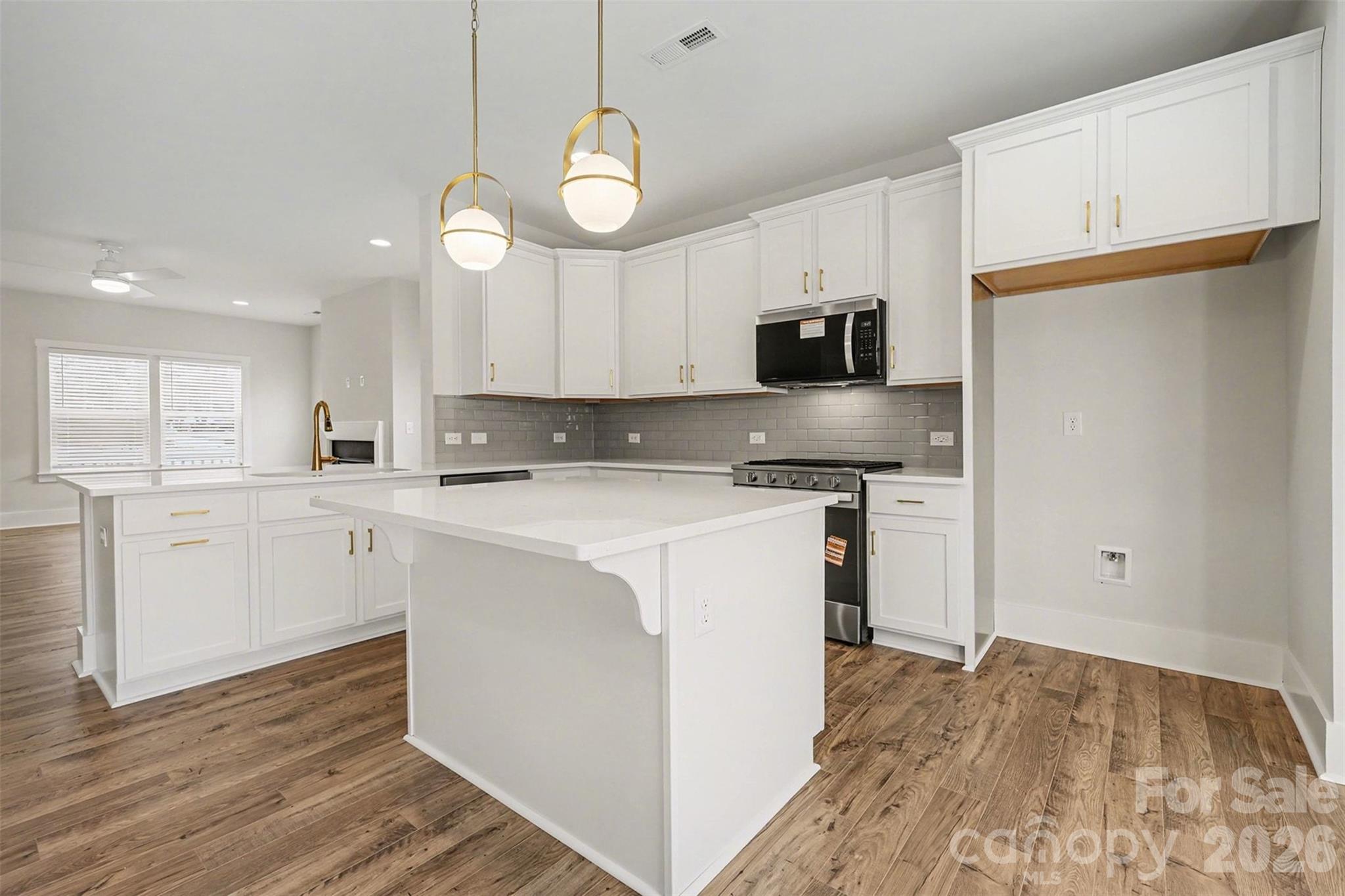 Lake Plaza - Residential