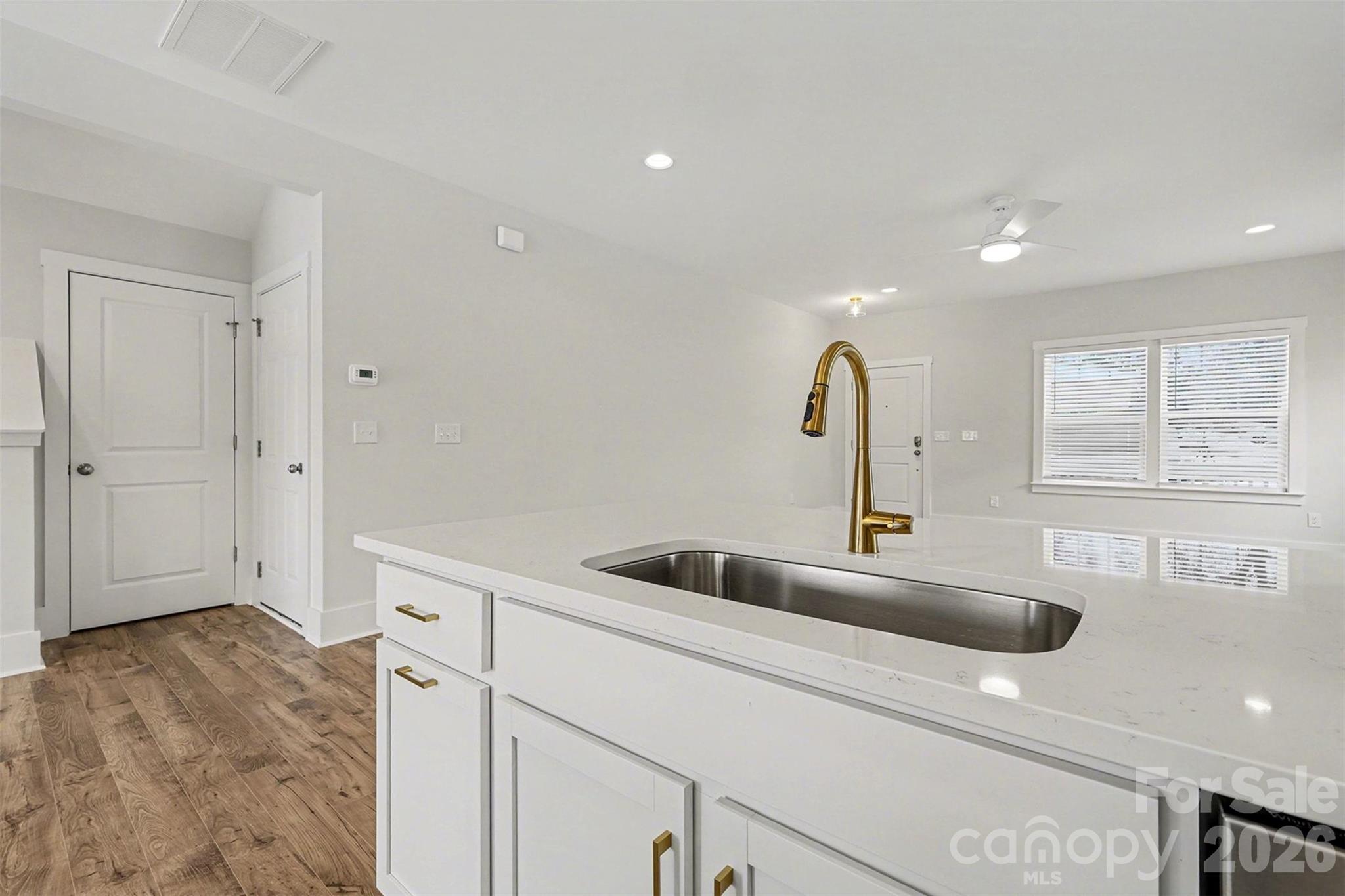 Lake Plaza - Residential