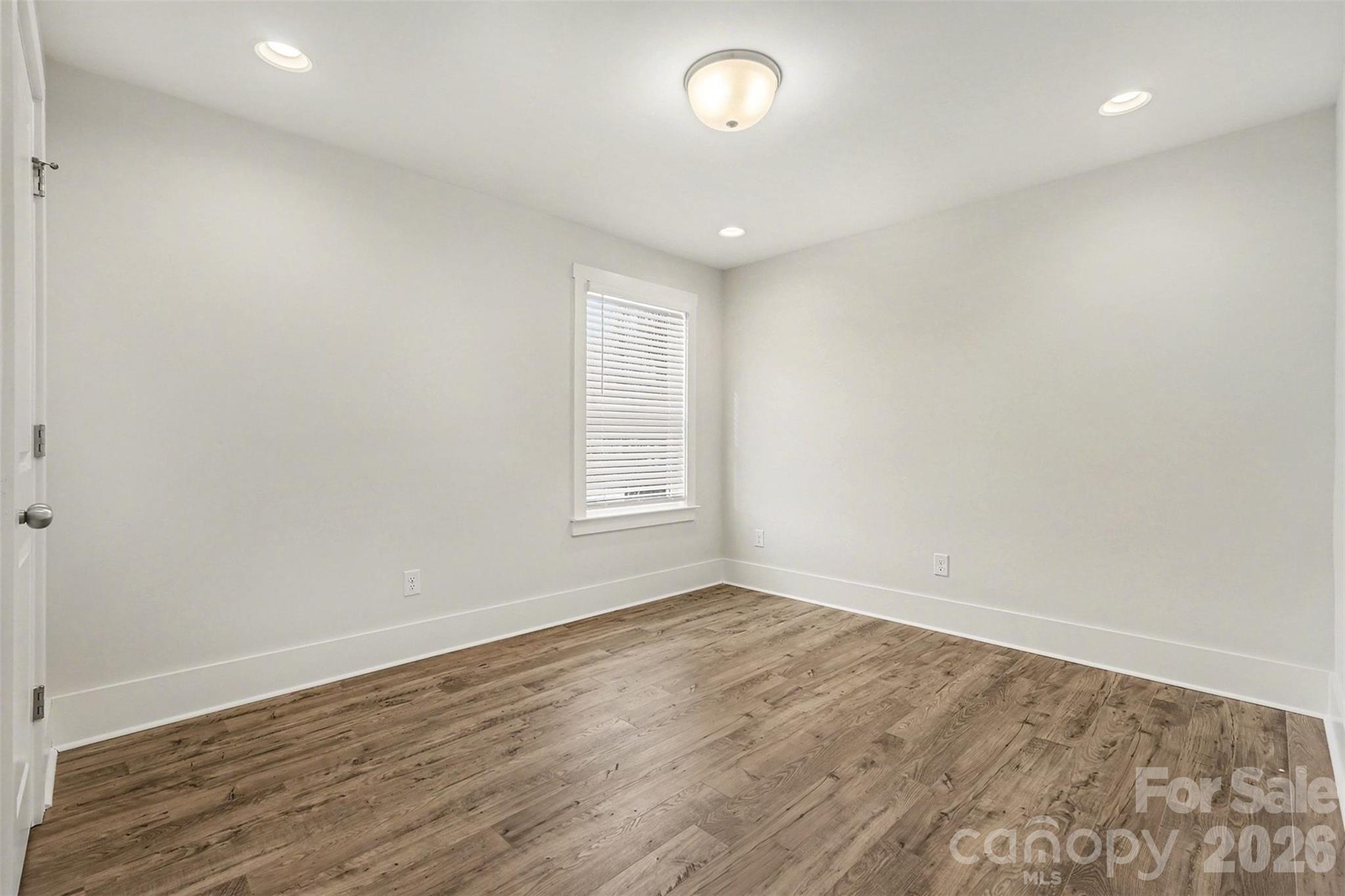 Lake Plaza - Residential