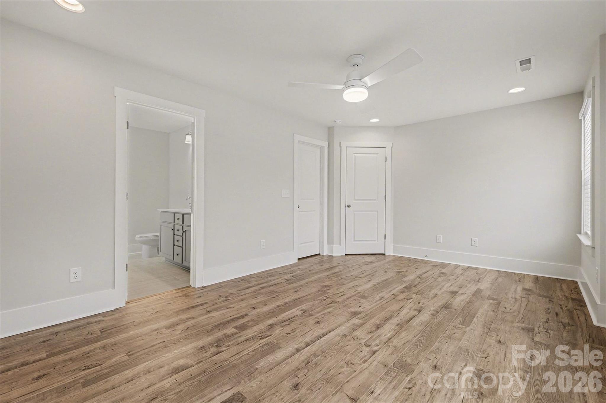 Lake Plaza - Residential