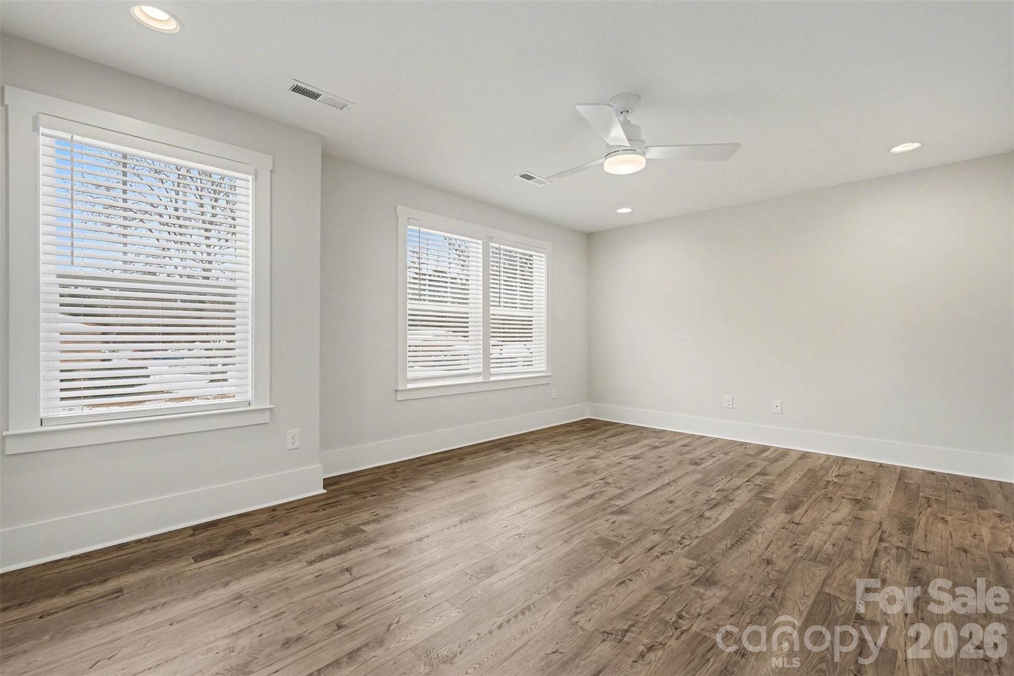 Lake Plaza - Residential