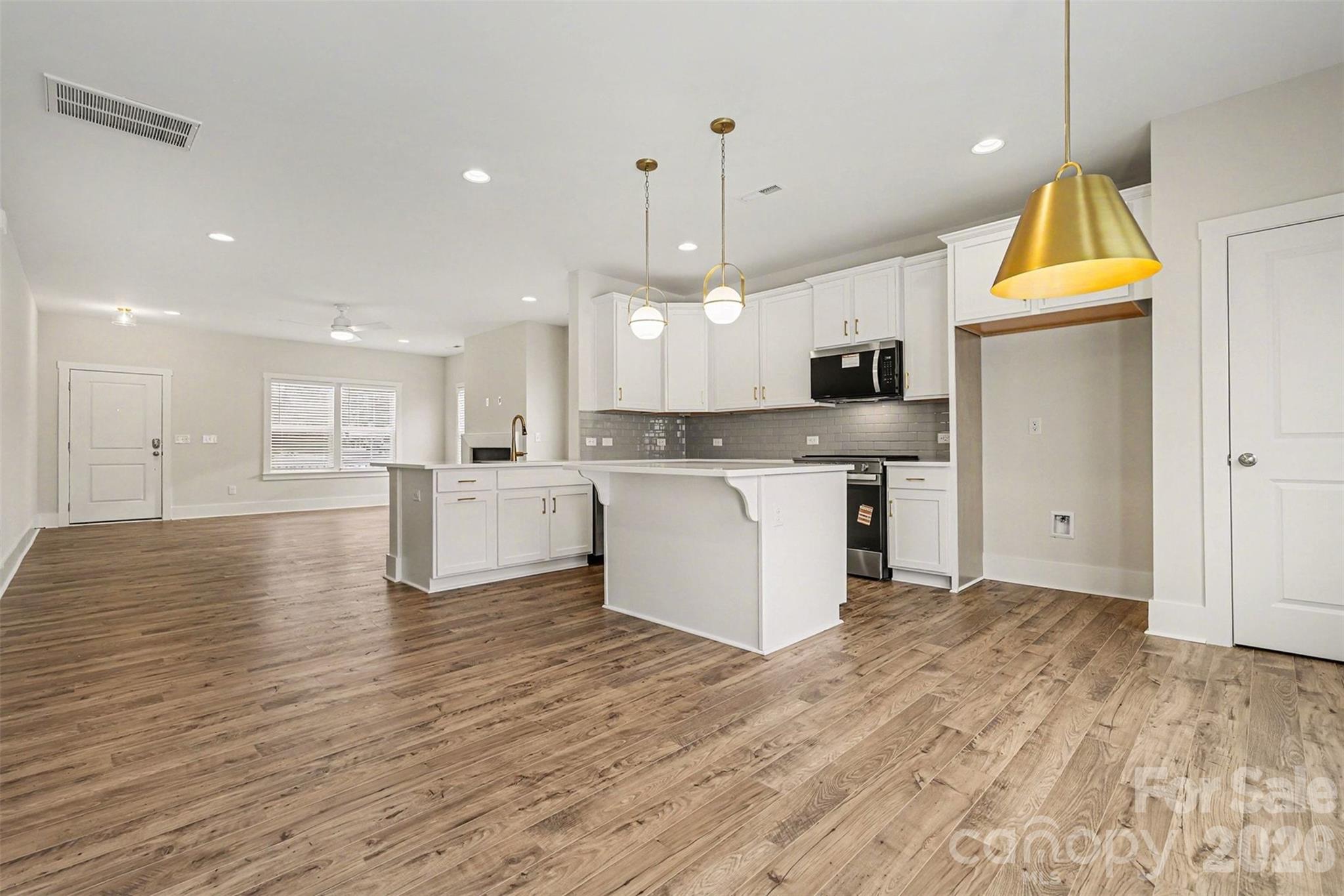 Lake Plaza - Residential