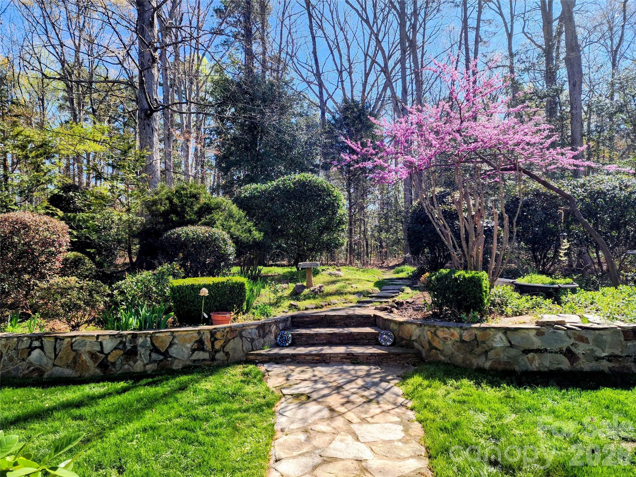 7719 Woodcrest Drive