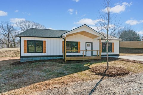 80 Peyton Elaine Road Clyde NC 28721