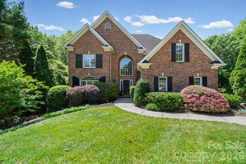 Photo of 6746 Wynfaire Lane, Charlotte, NC 28210 (MLS # 4378317)