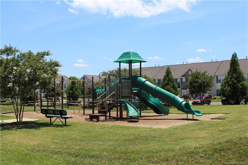 Autumn Cove At Lake Wylie - Residential
