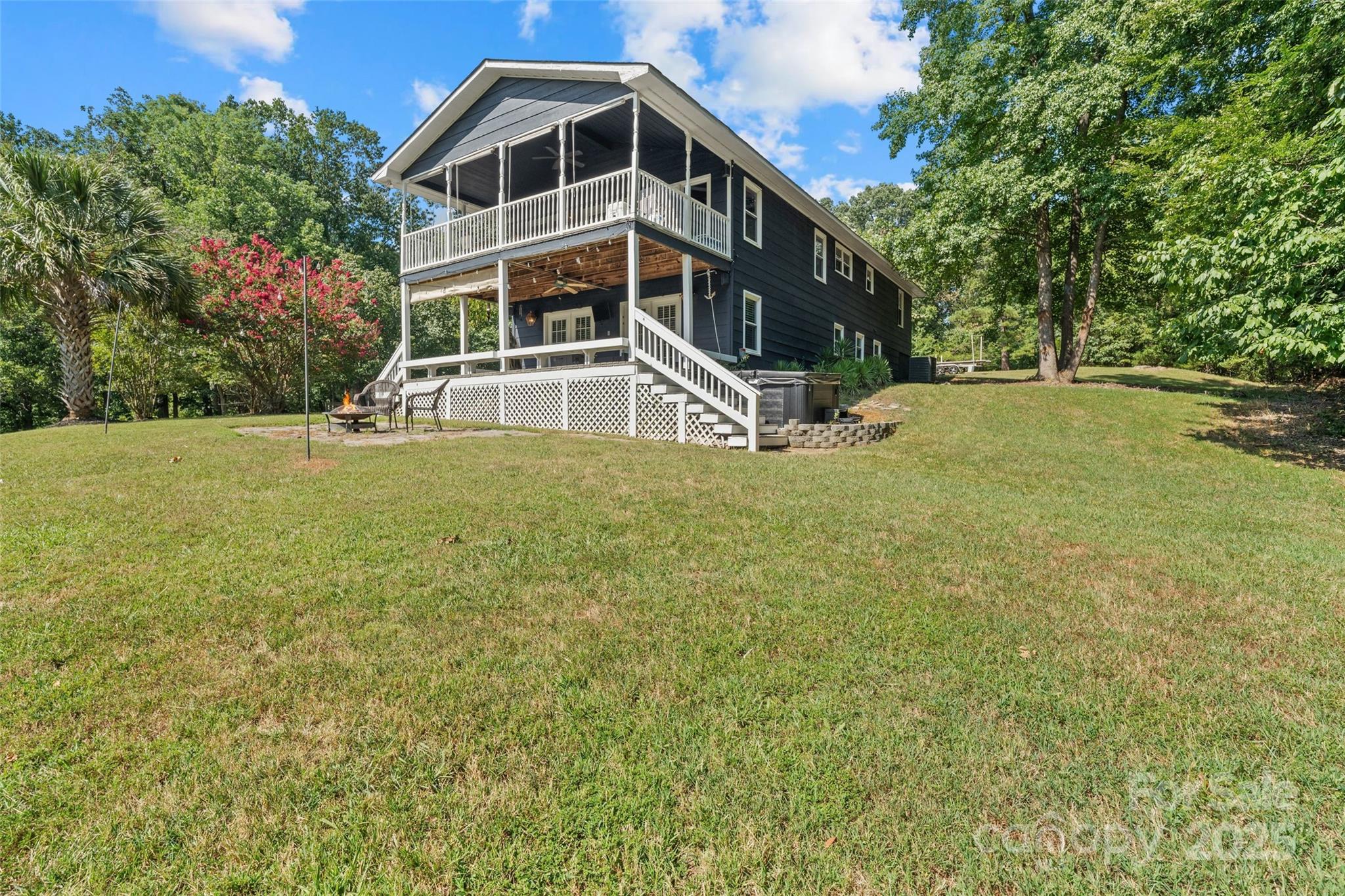 335 Carroll Cove