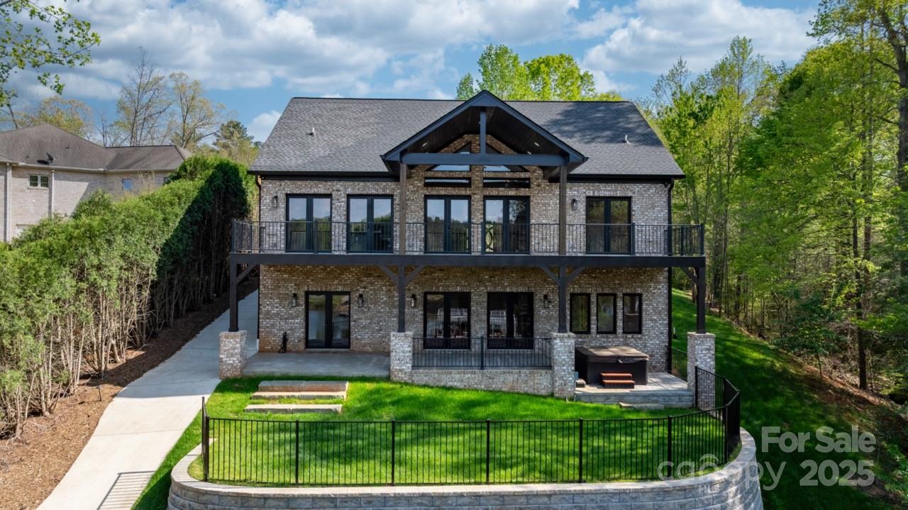 Riviera Run - Residential