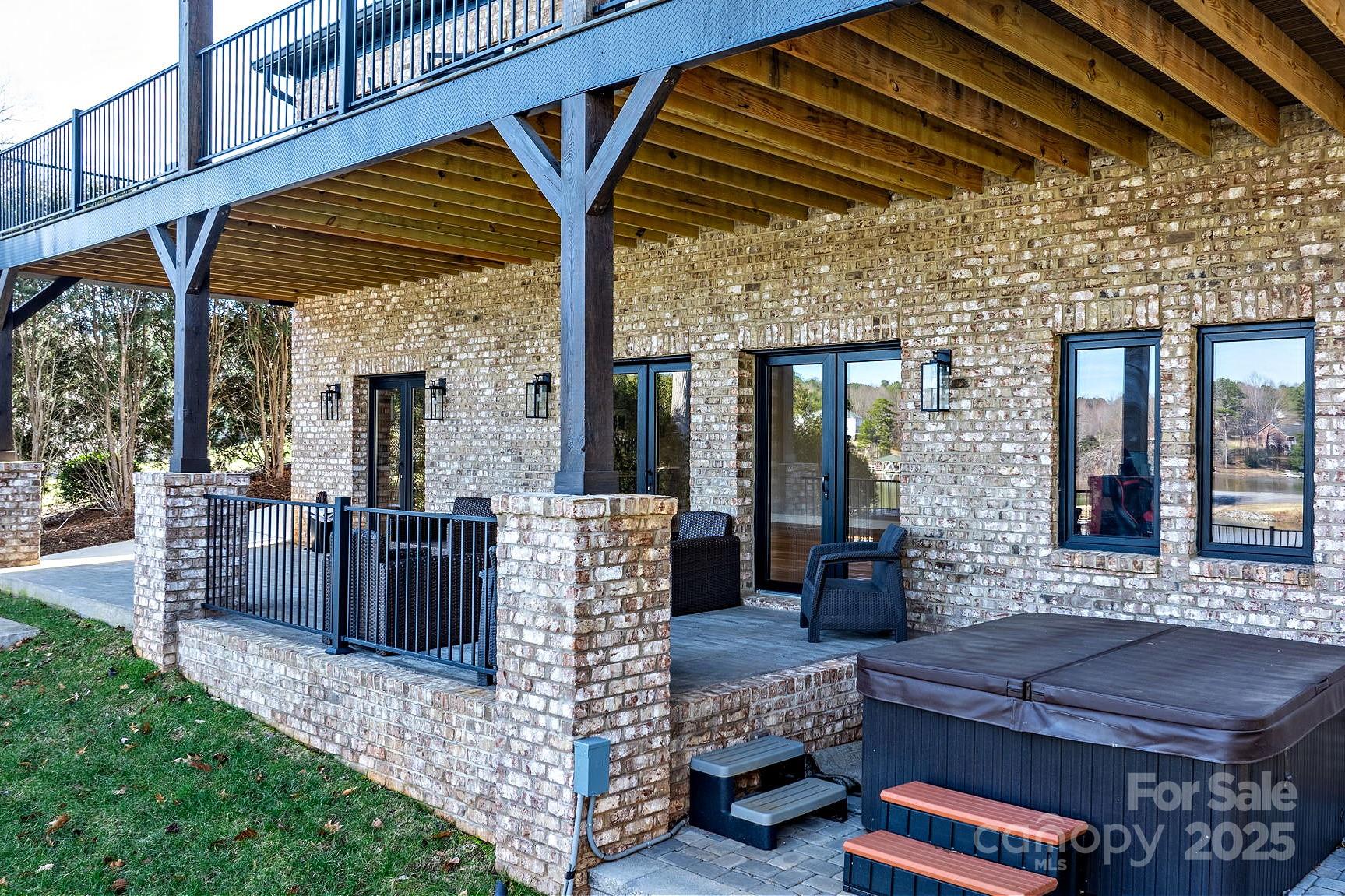 Riviera Run - Residential