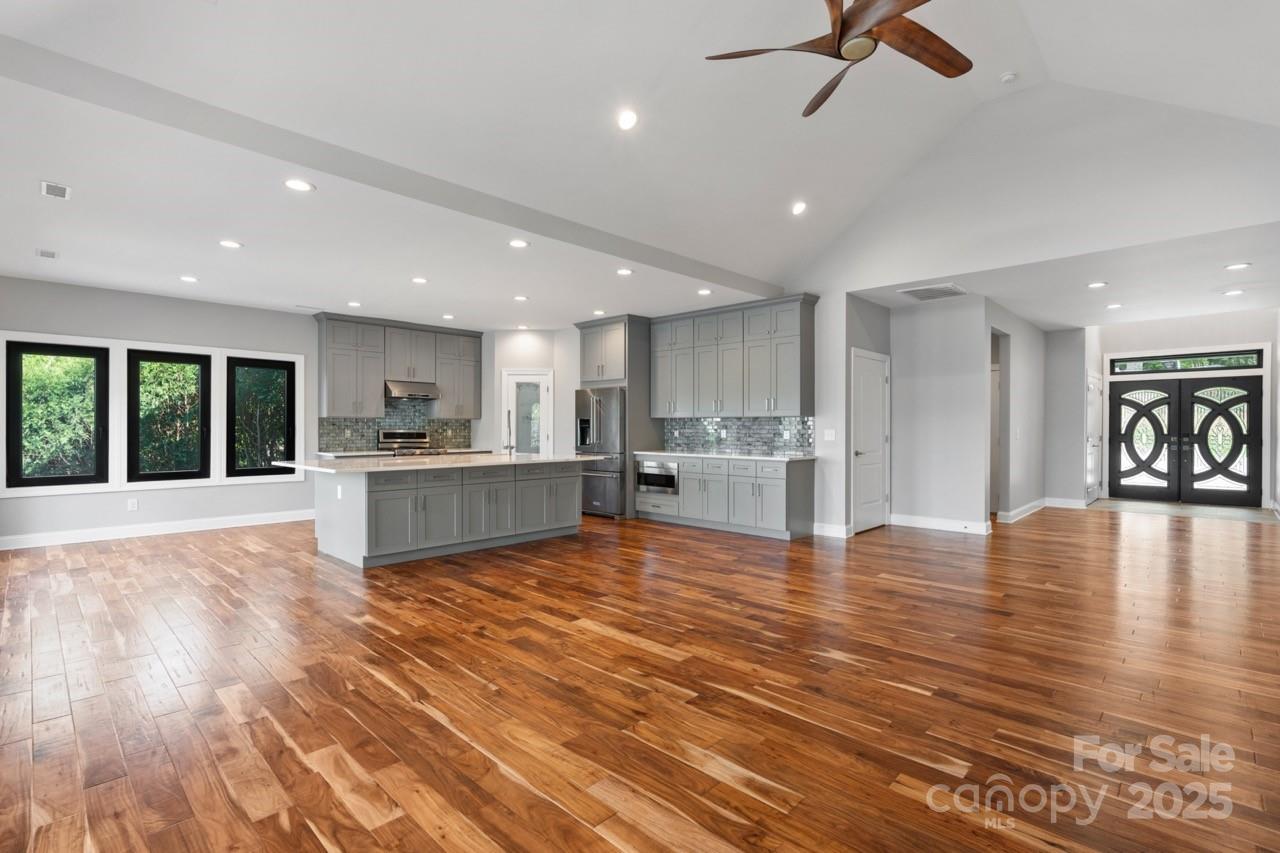 Riviera Run - Residential