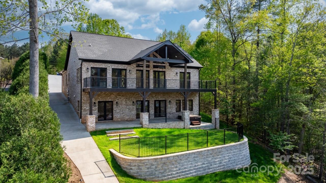 Riviera Run - Residential