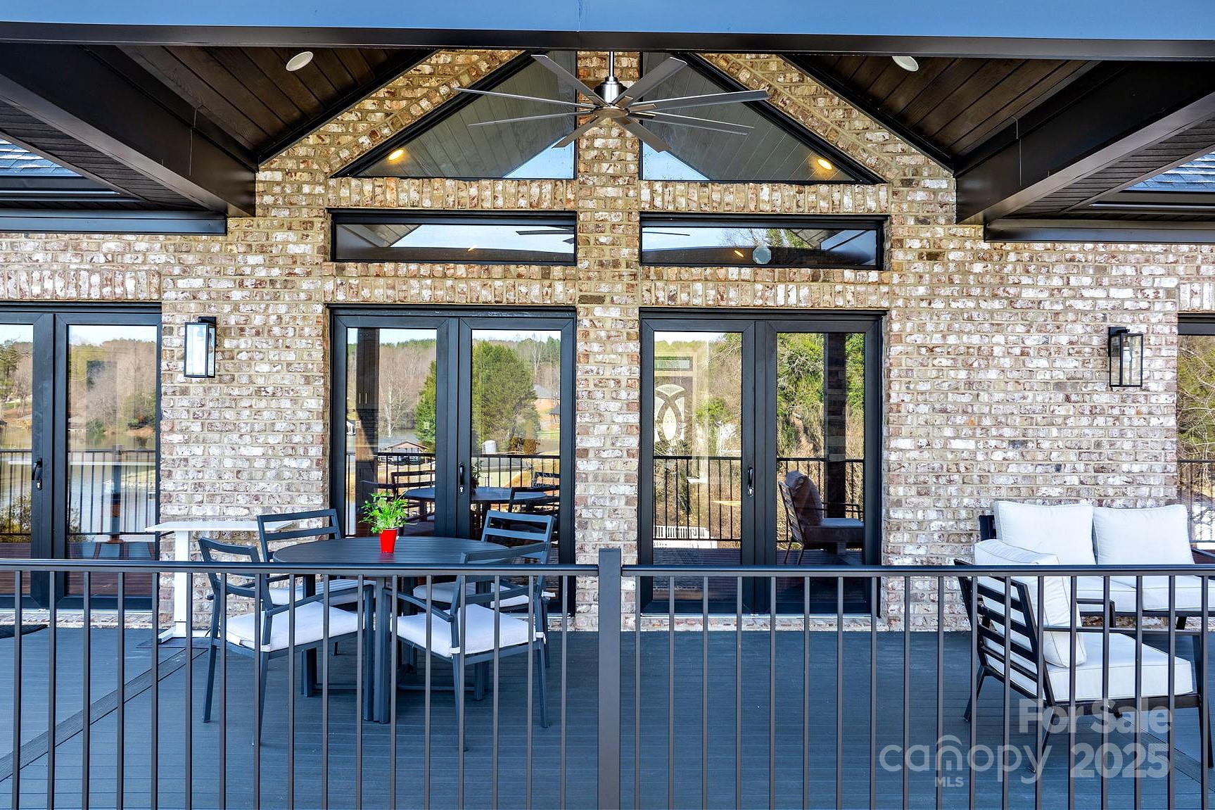 Riviera Run - Residential