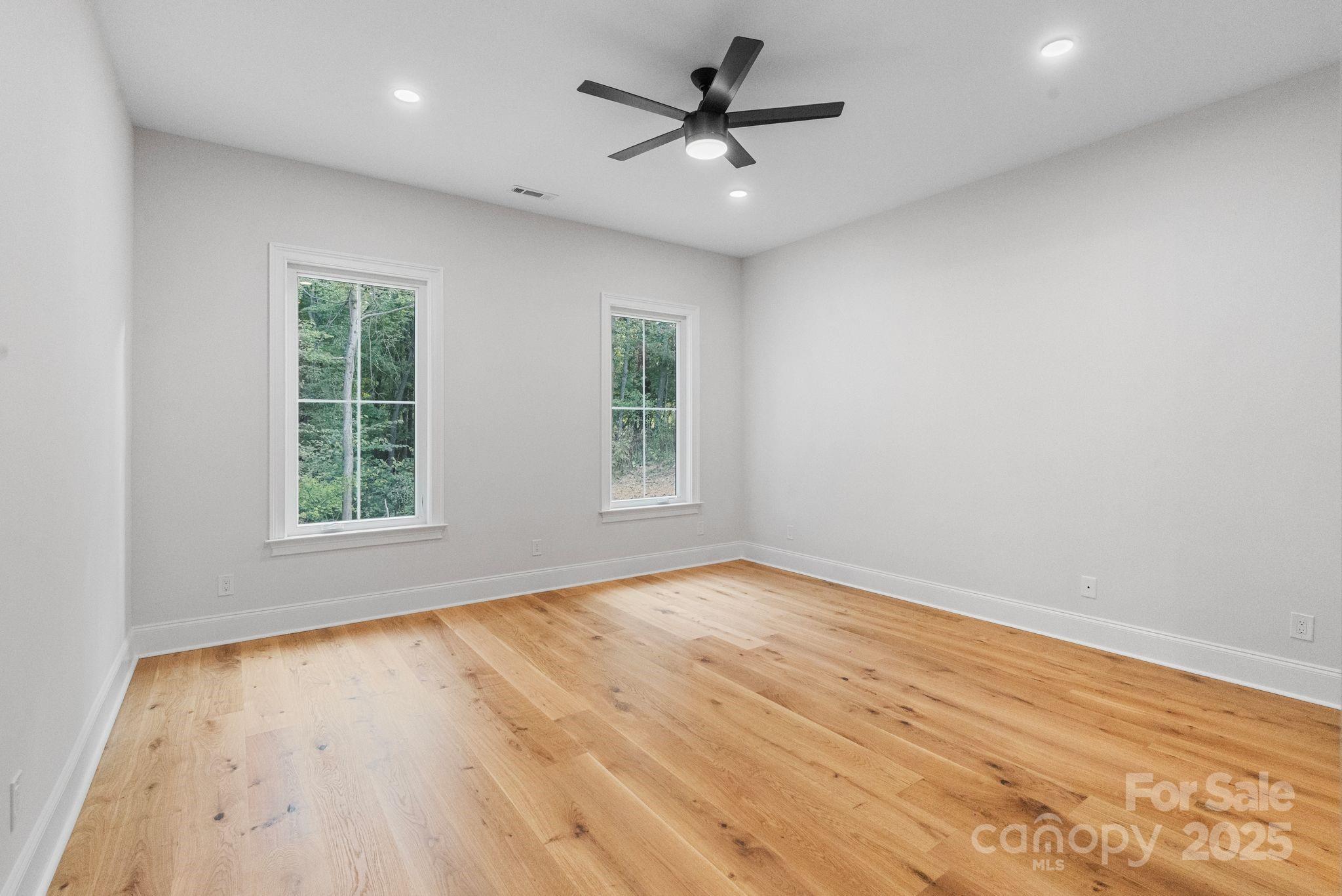 Legacy On The Lake - Residential