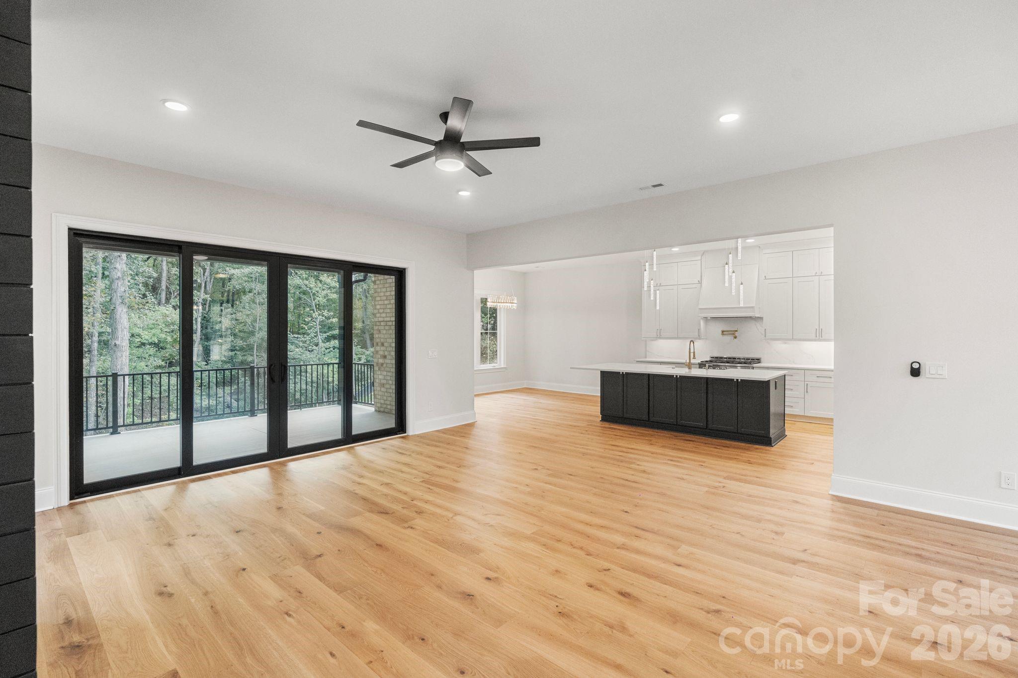 Legacy On The Lake - Residential