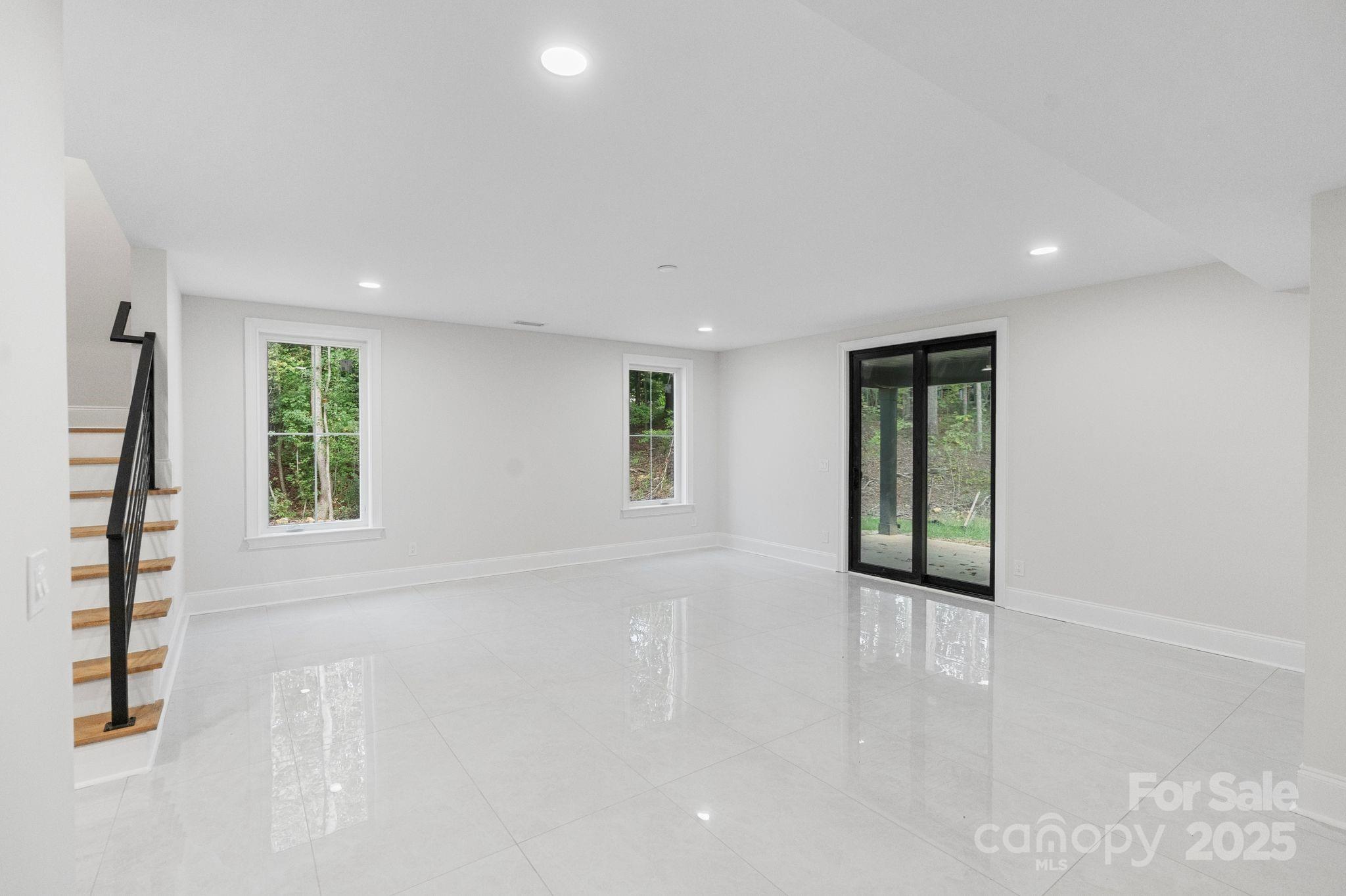 Legacy On The Lake - Residential