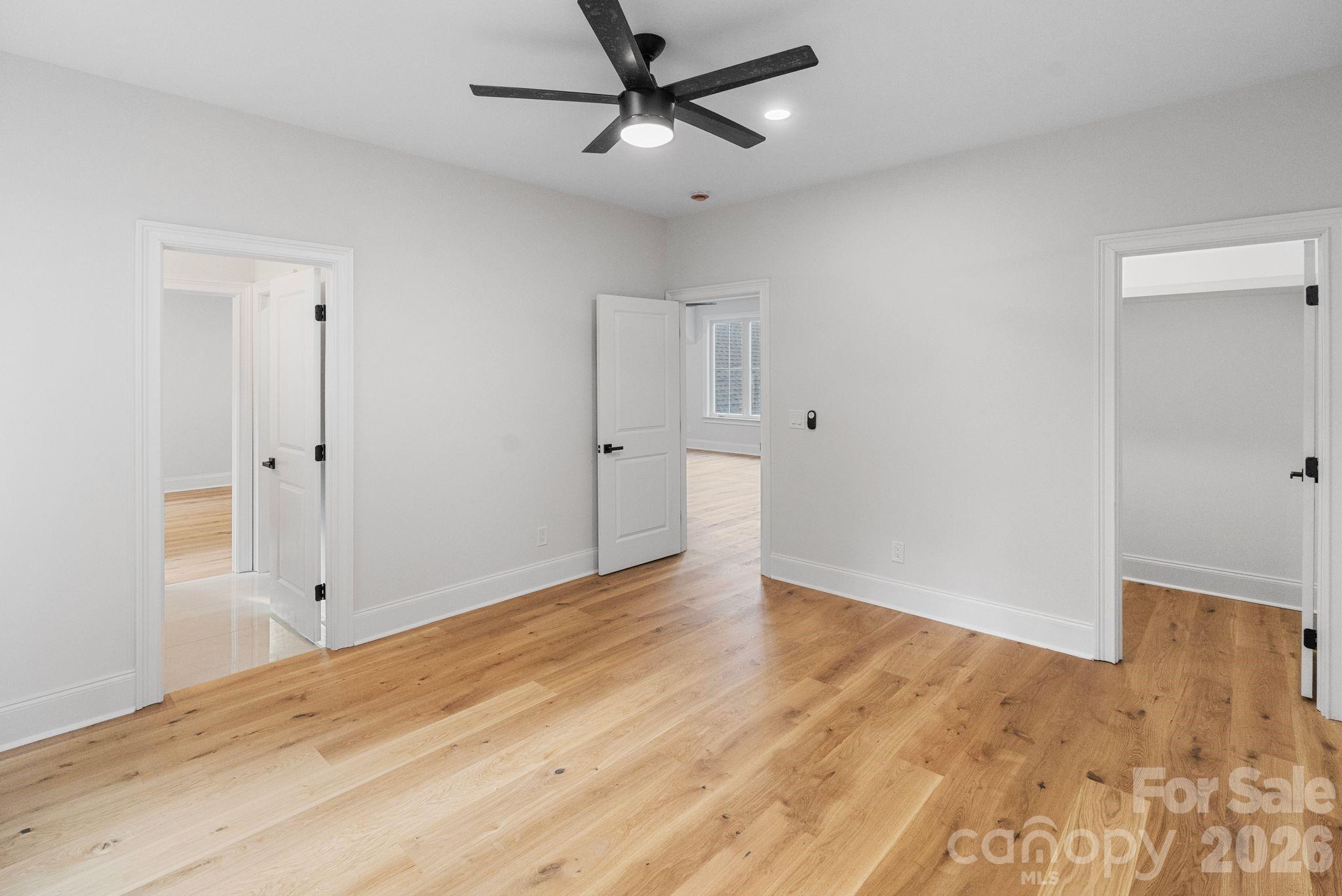 Legacy On The Lake - Residential