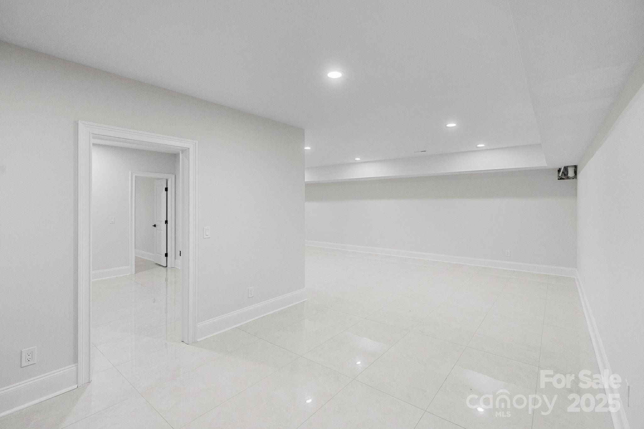 Legacy On The Lake - Residential