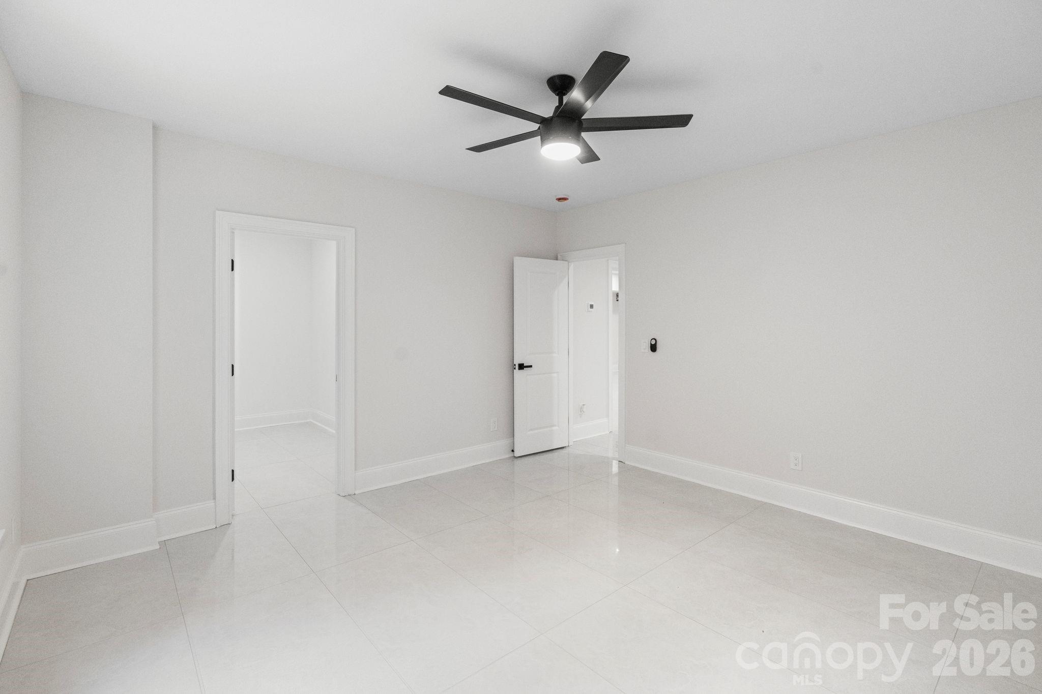 Legacy On The Lake - Residential