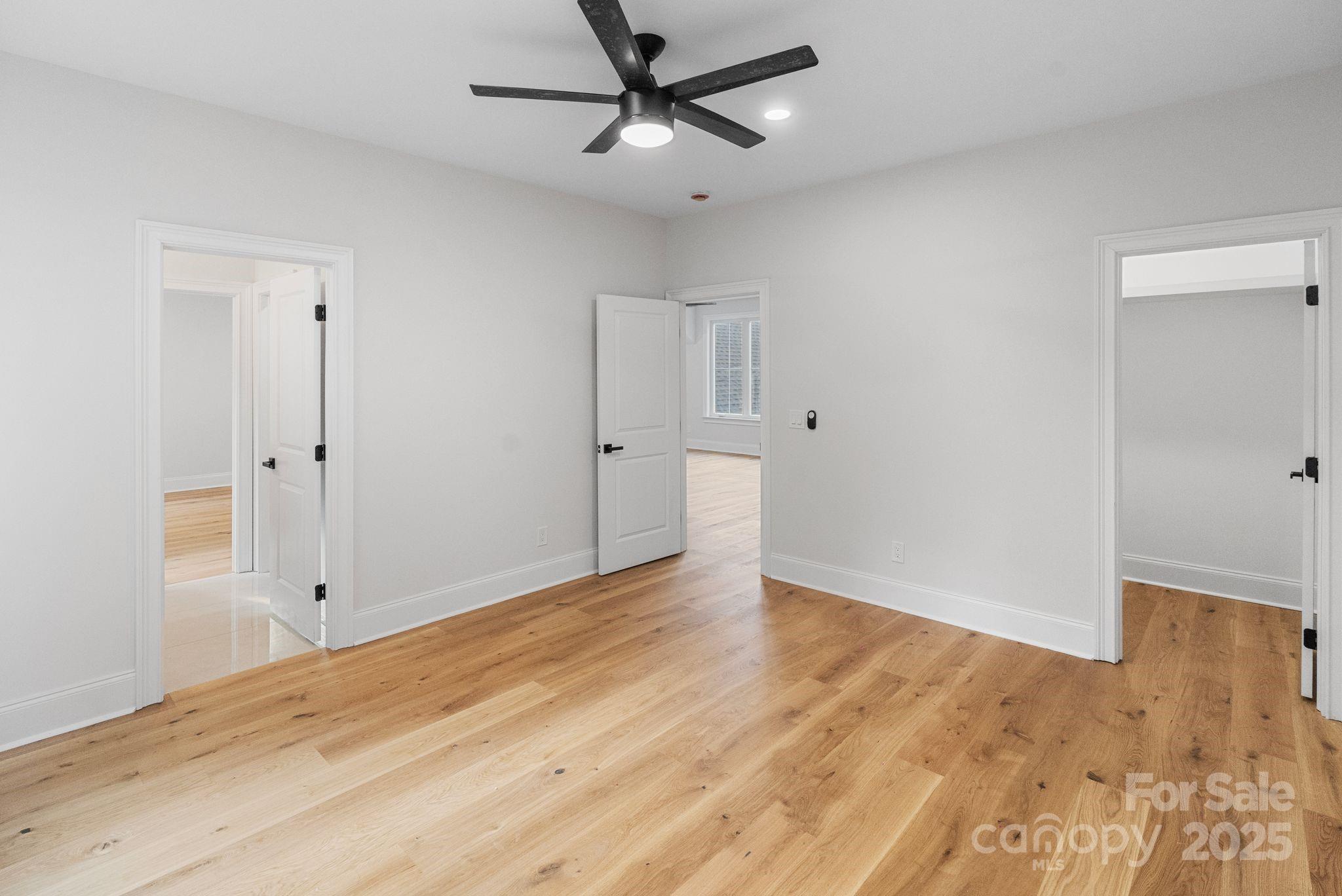 Legacy On The Lake - Residential