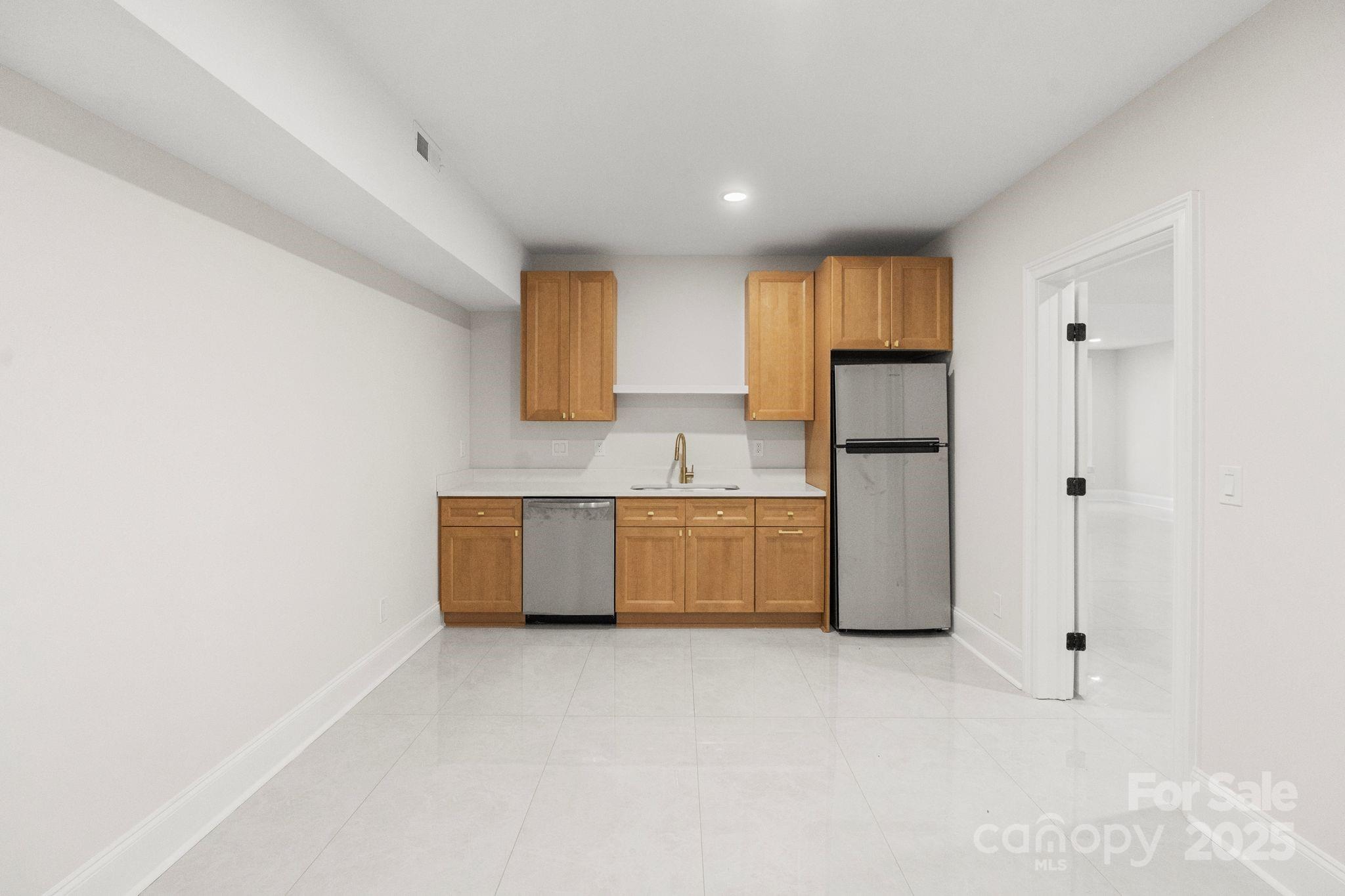 Legacy On The Lake - Residential