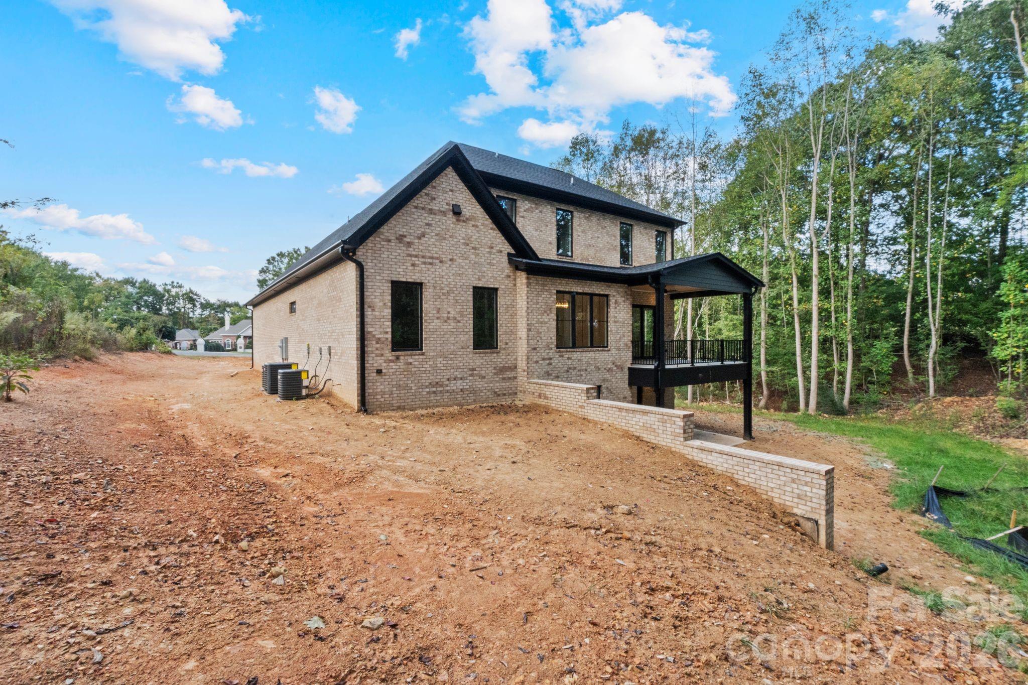 Legacy On The Lake - Residential