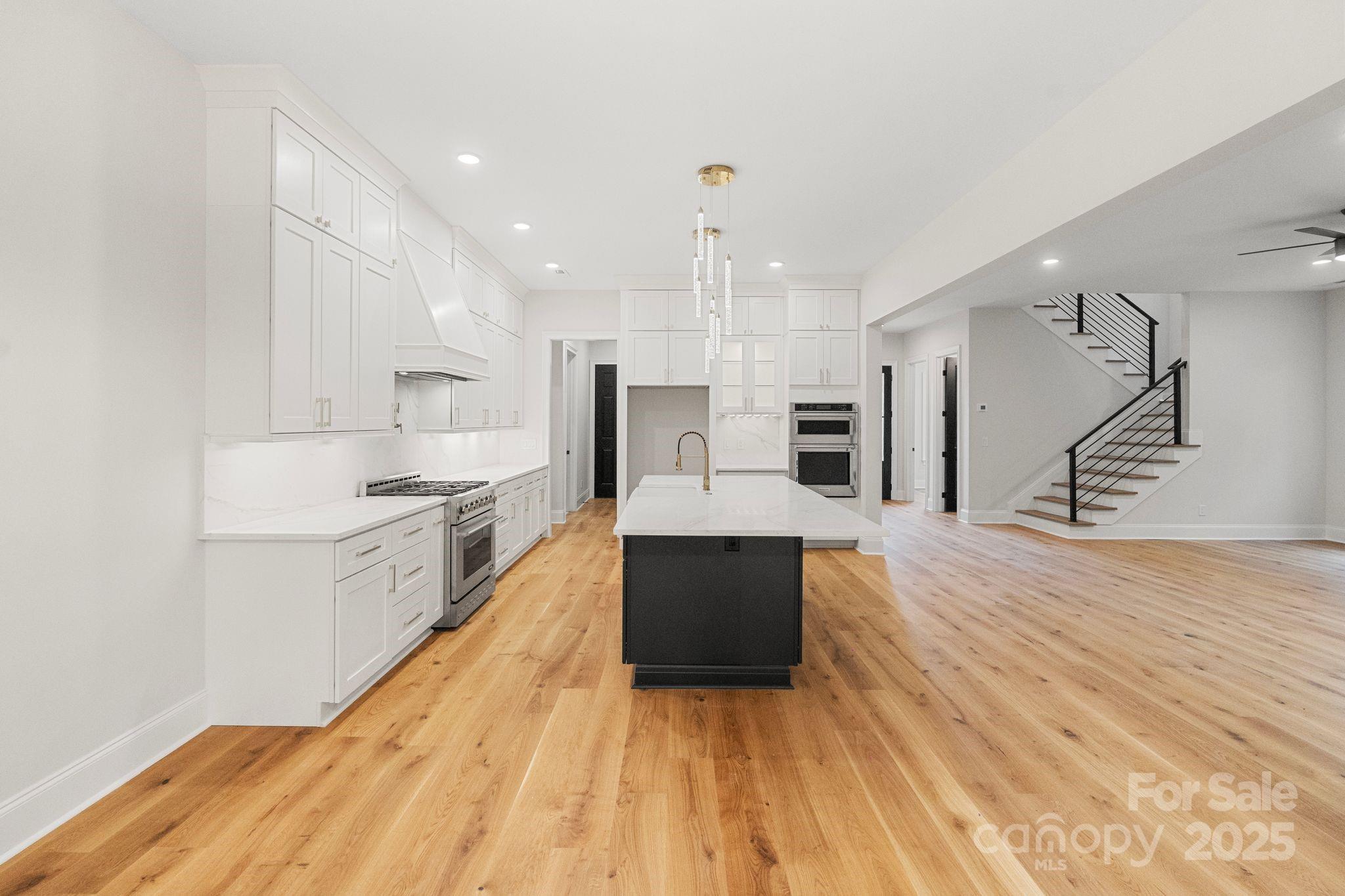 Legacy On The Lake - Residential