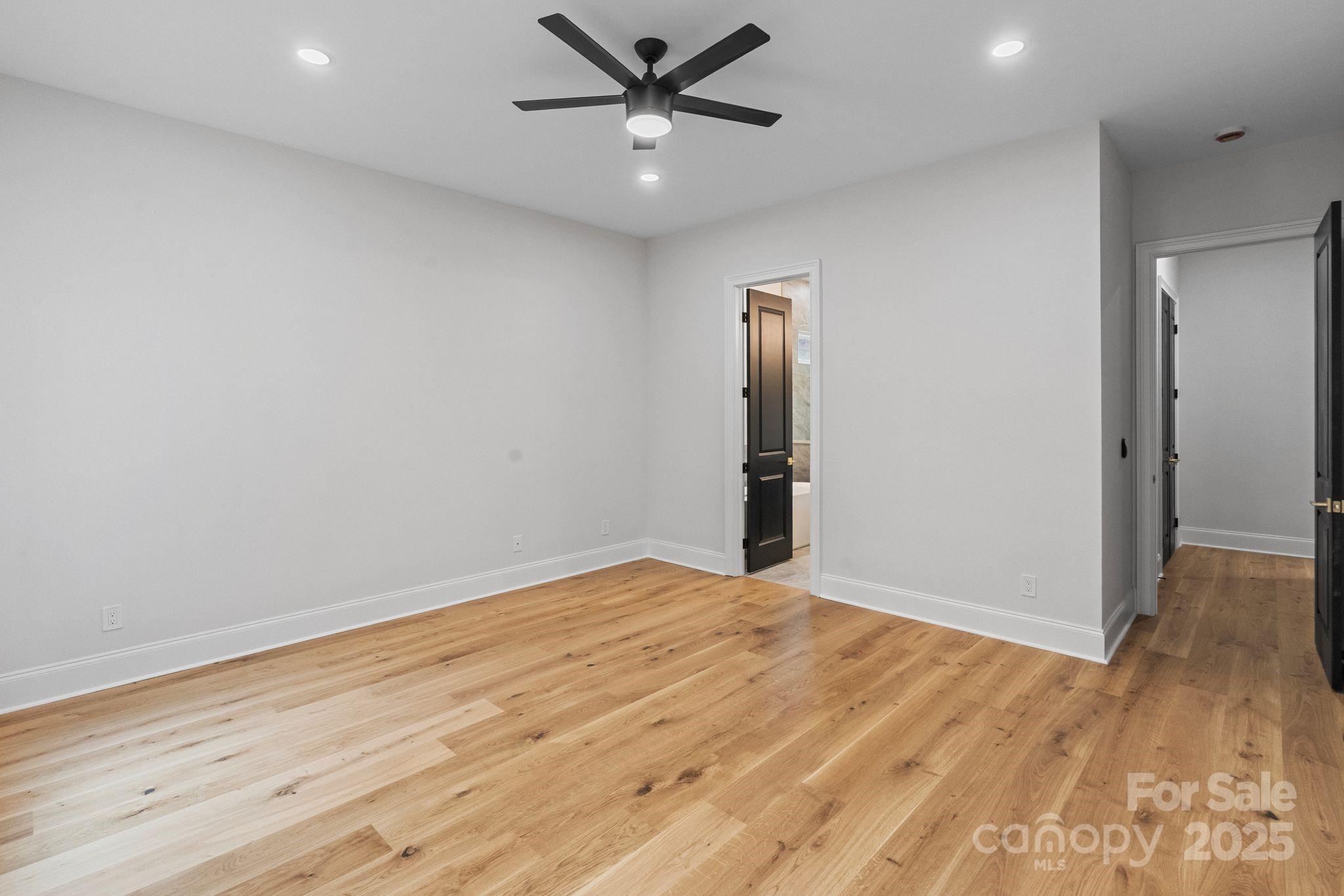 Legacy On The Lake - Residential