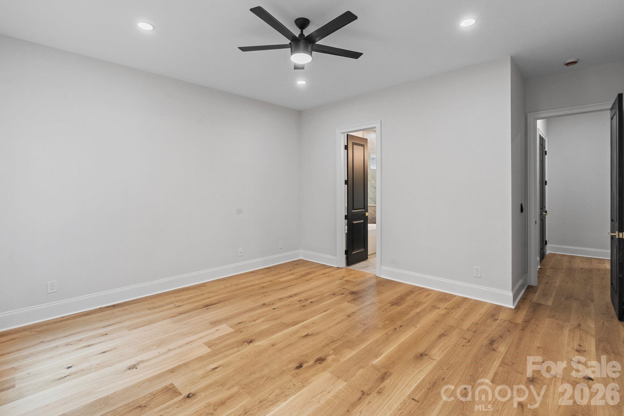 Legacy On The Lake - Residential