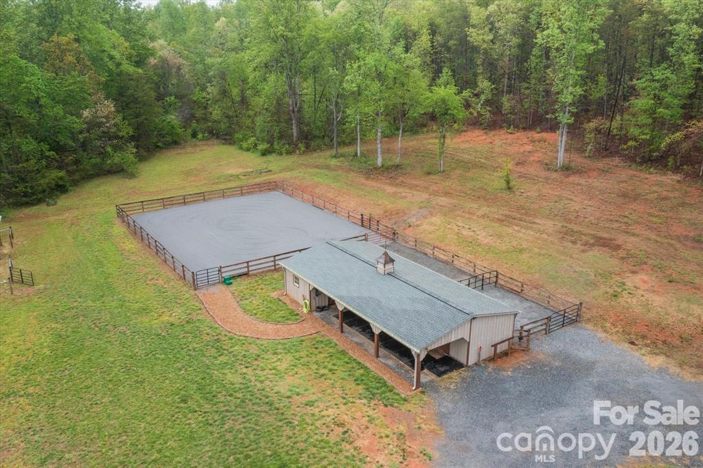 1091 Bill Collins Road