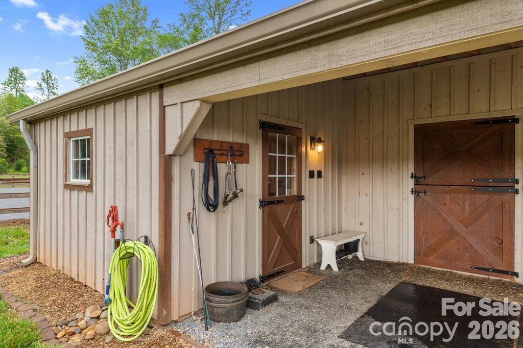 1091 Bill Collins Road