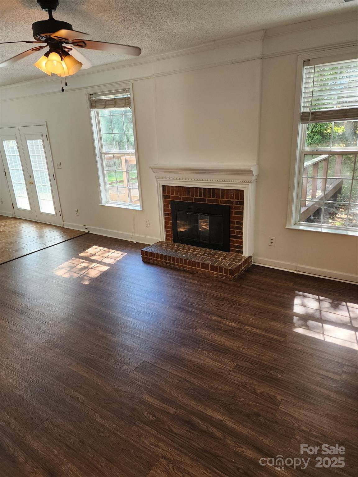 Fox Glen - Residential